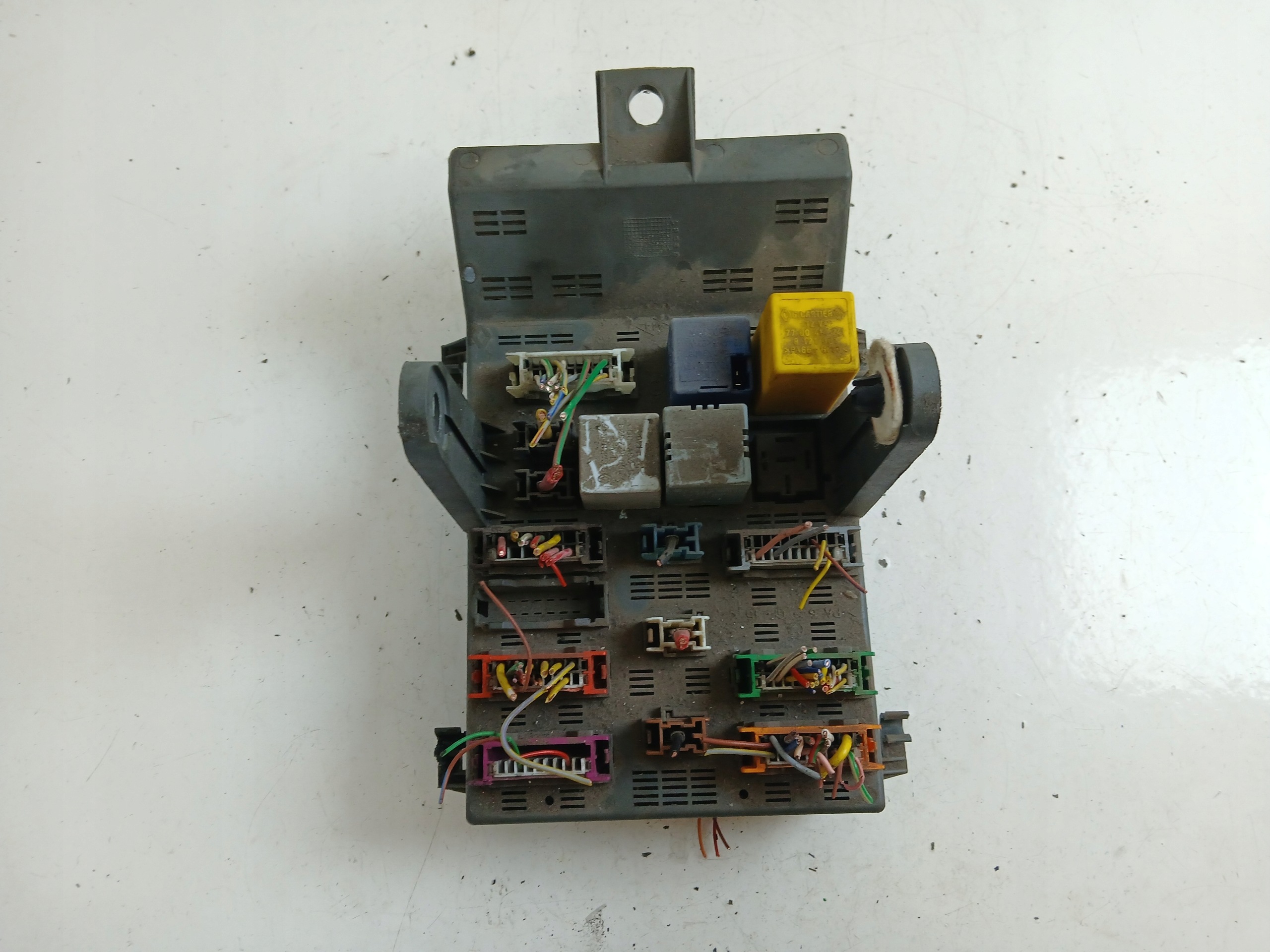 RENAULT LAGUNA et Module fusibles