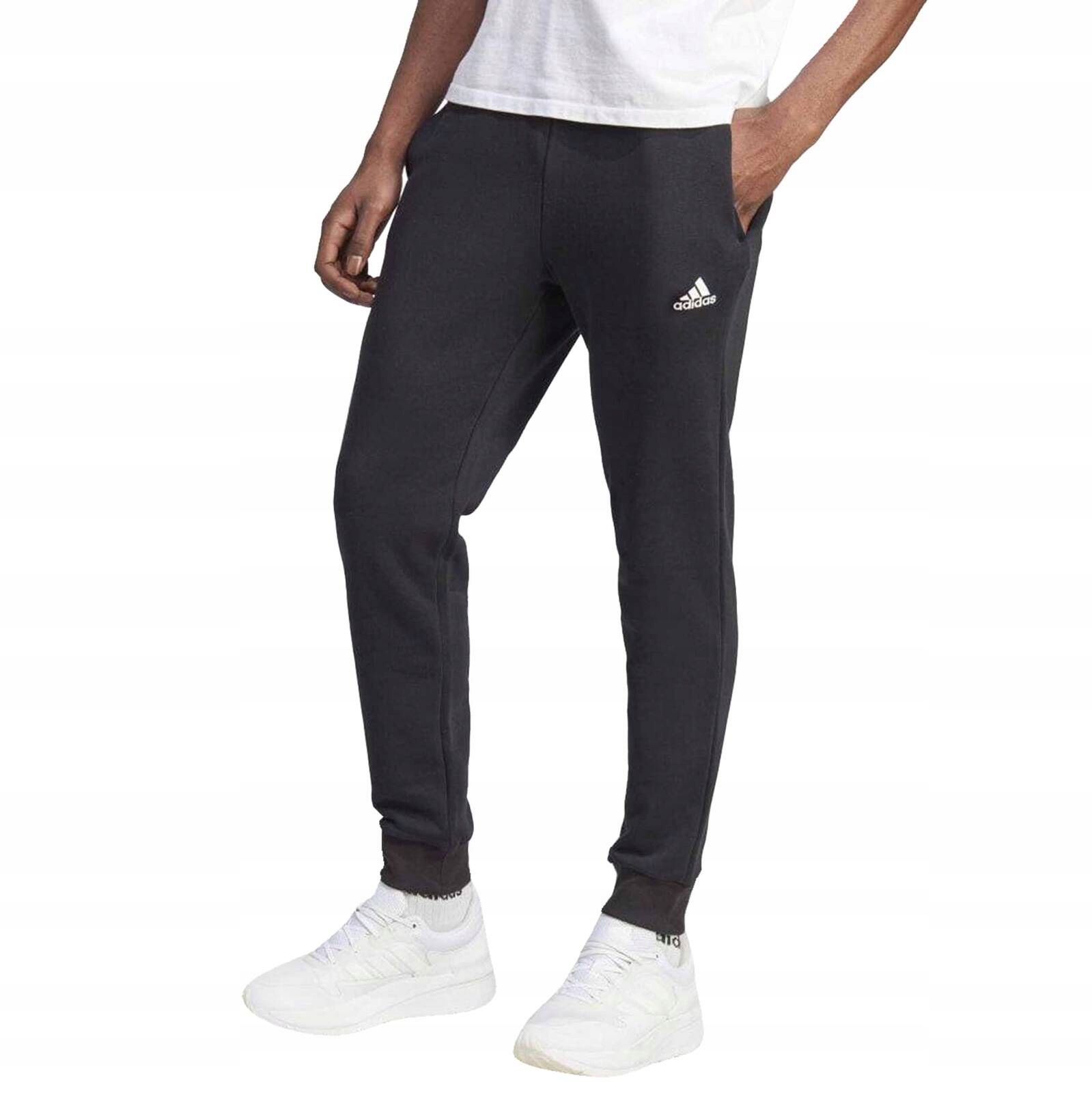Adidas Pant IB4023 Spodnie Męskie Dresowe Czarne