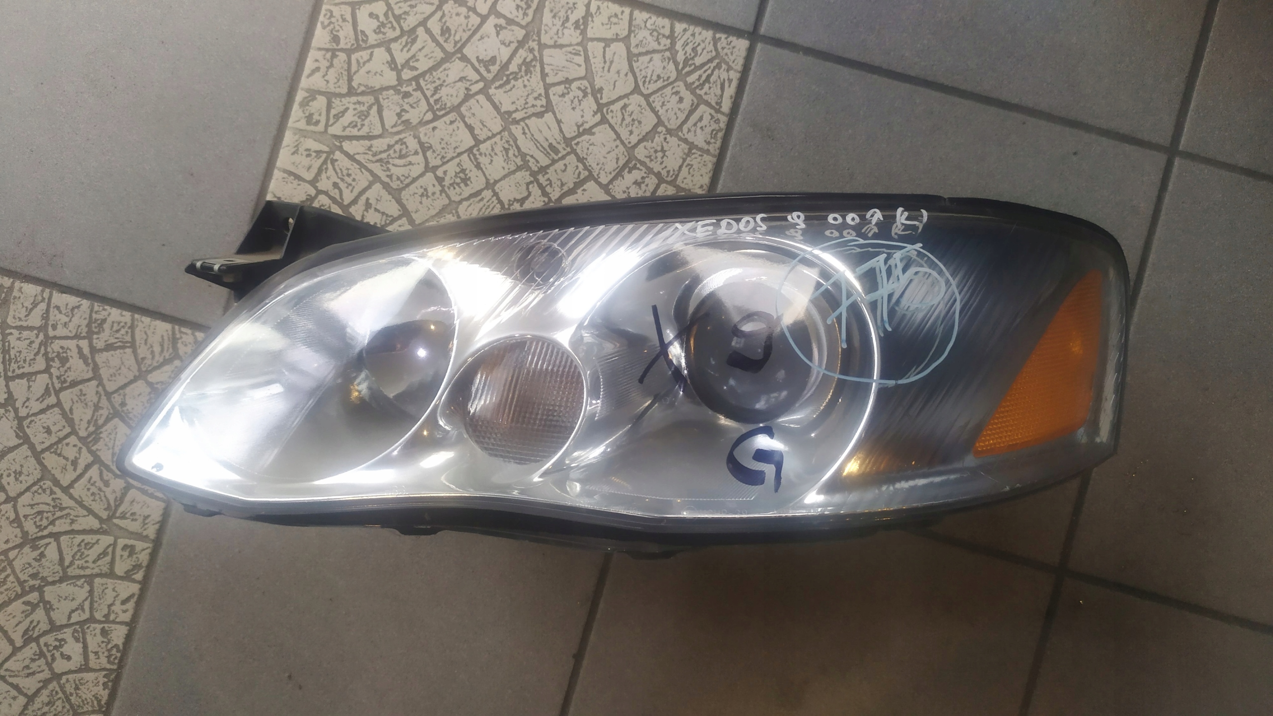 XEDOS9 XEDOS 9 2000 2002 REFLEKTOR LAMPA LEWA lift