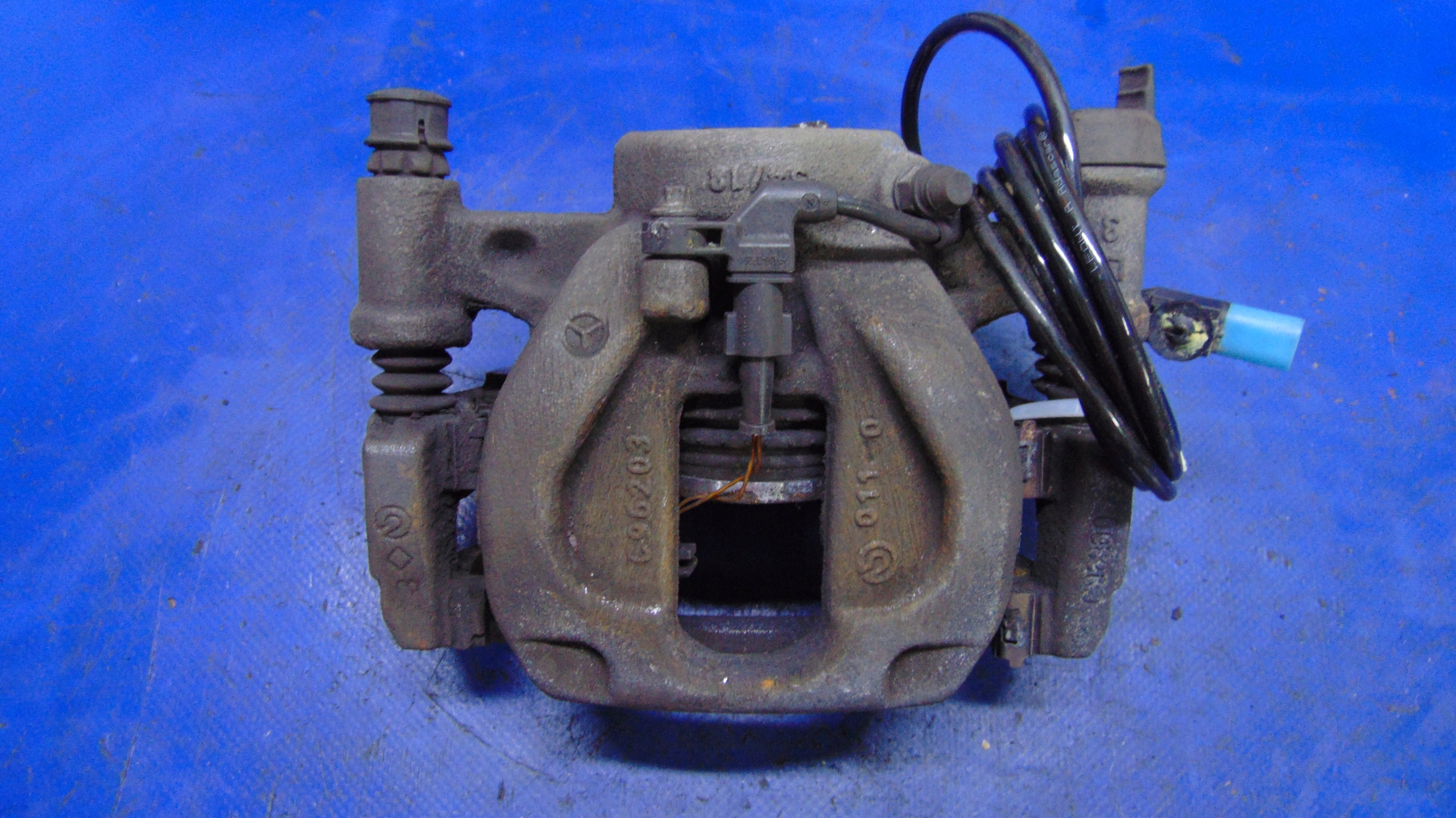 caliper left rear part MERCEDES SPRINTER W910 18-25R