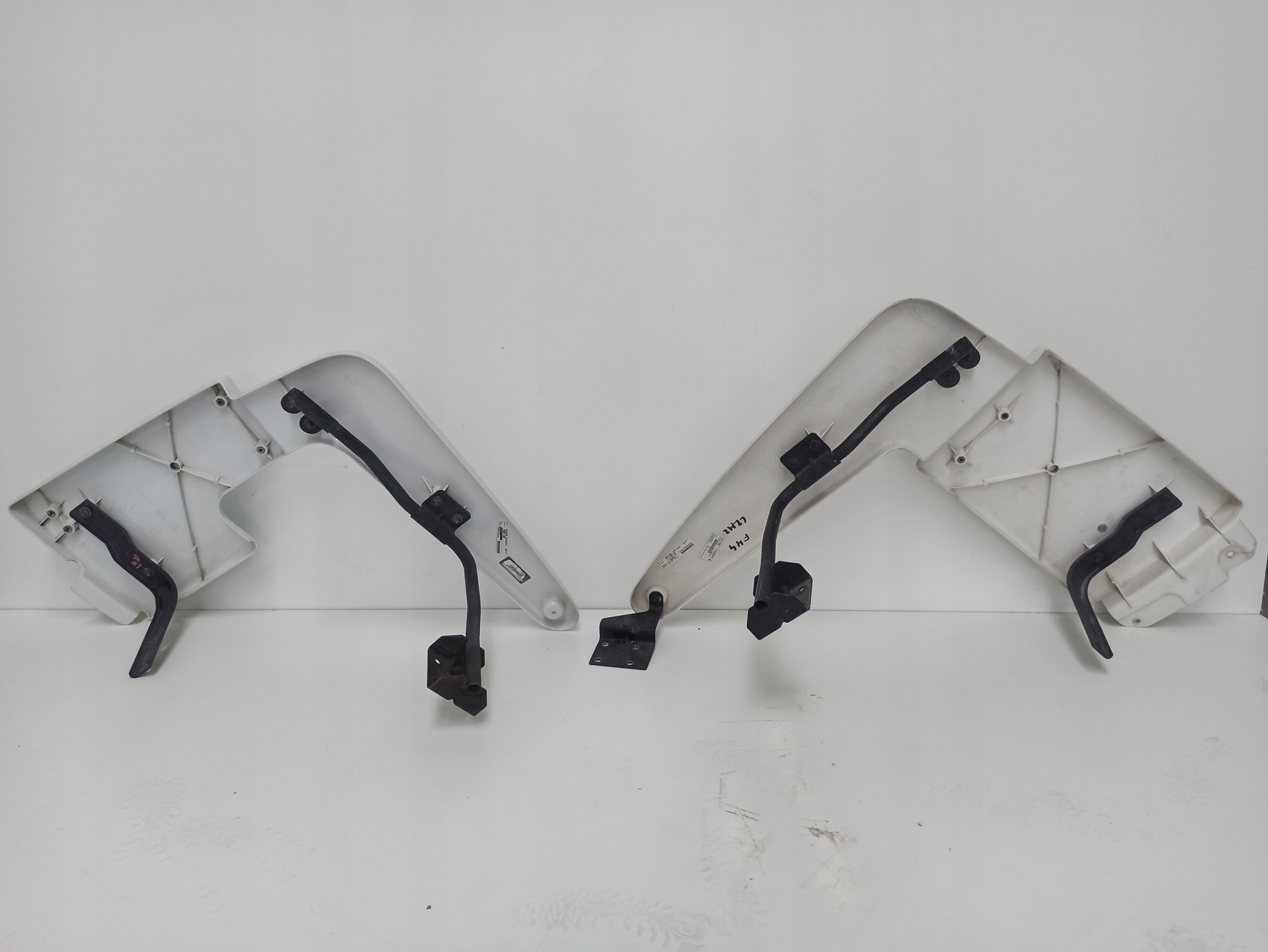 SPOJLER OWIEWKA LOTKA KOSA + STELAŻ MOCOWANIE WSPORNIK VOLVO FH 4