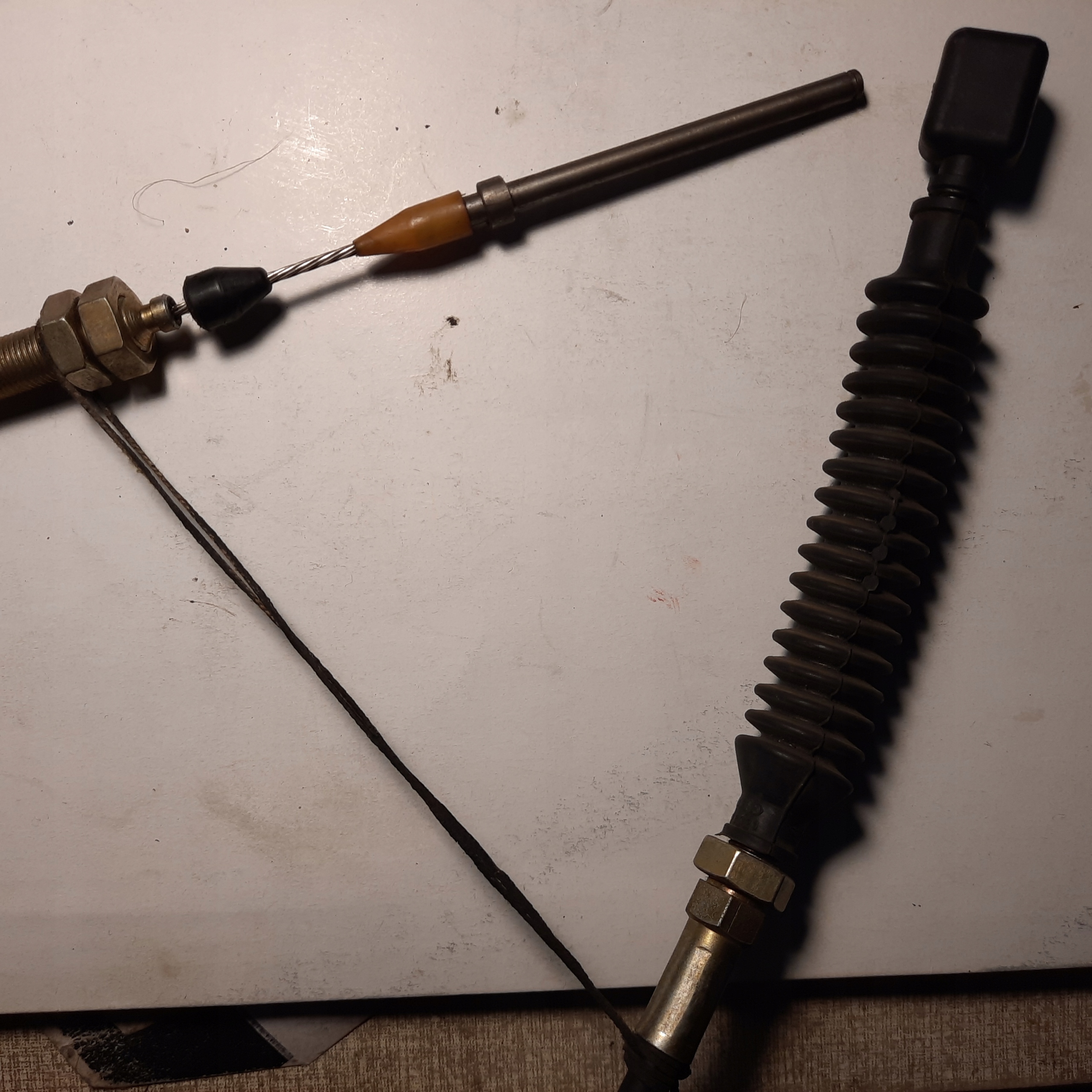 089 321 - 089321309L ТРОС ГАЗА VAG 1,6 66KW АВТОМАТ