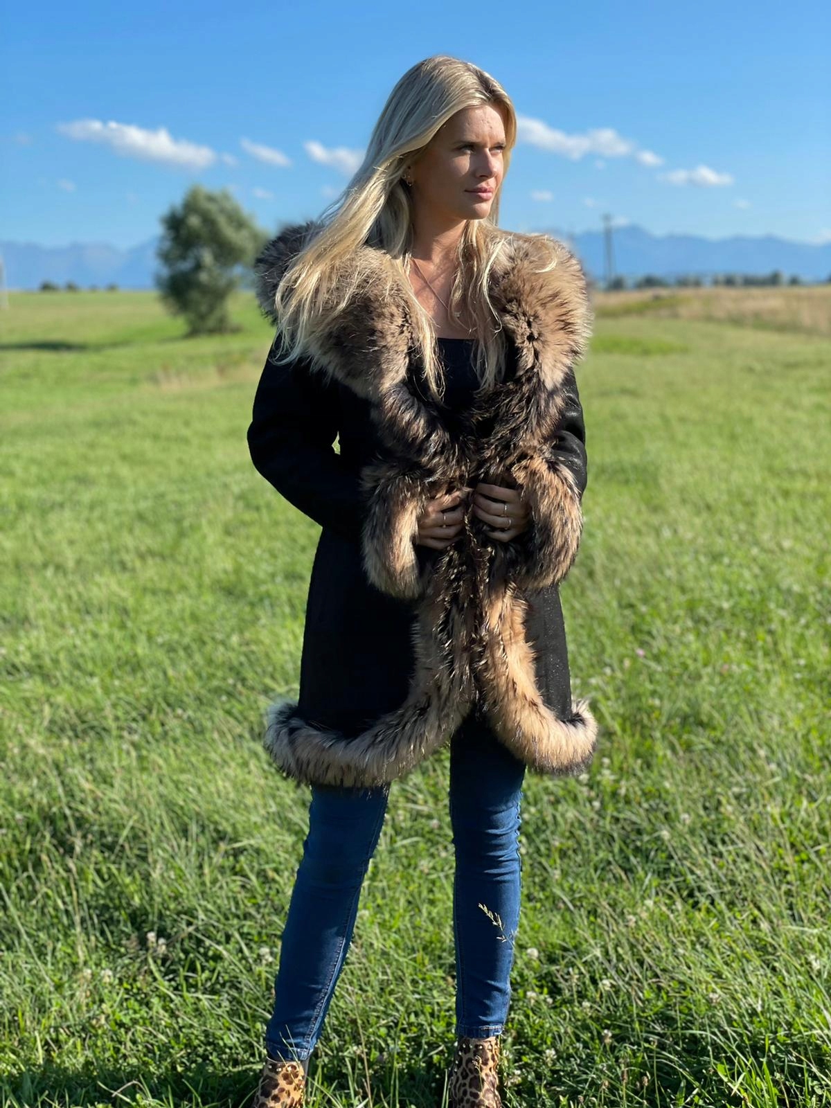 Kożuch naturalny Bella Kaptur z kapturem