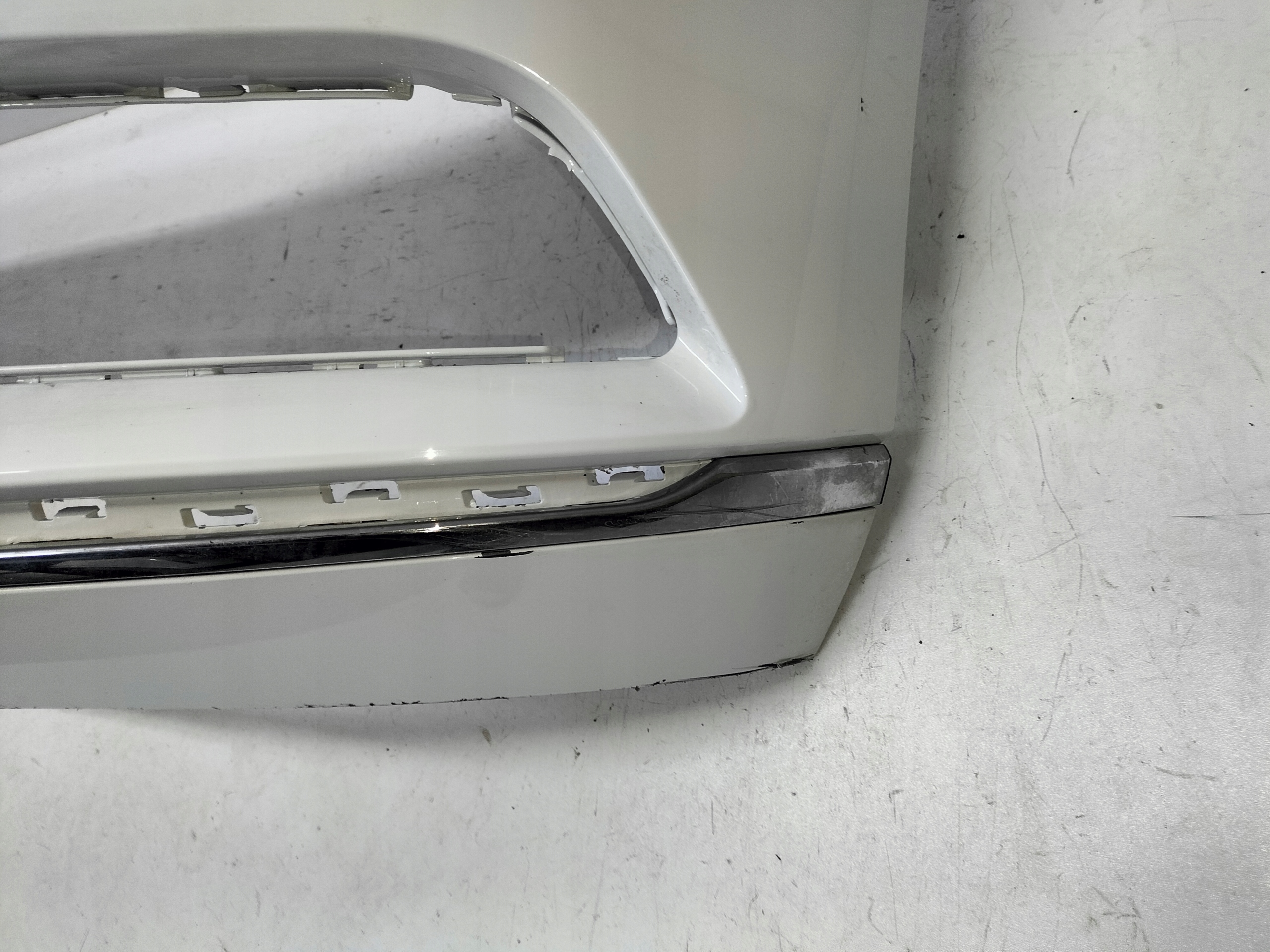 nárazník predný predok VW PASSAT B8 14-19 HIGLINE