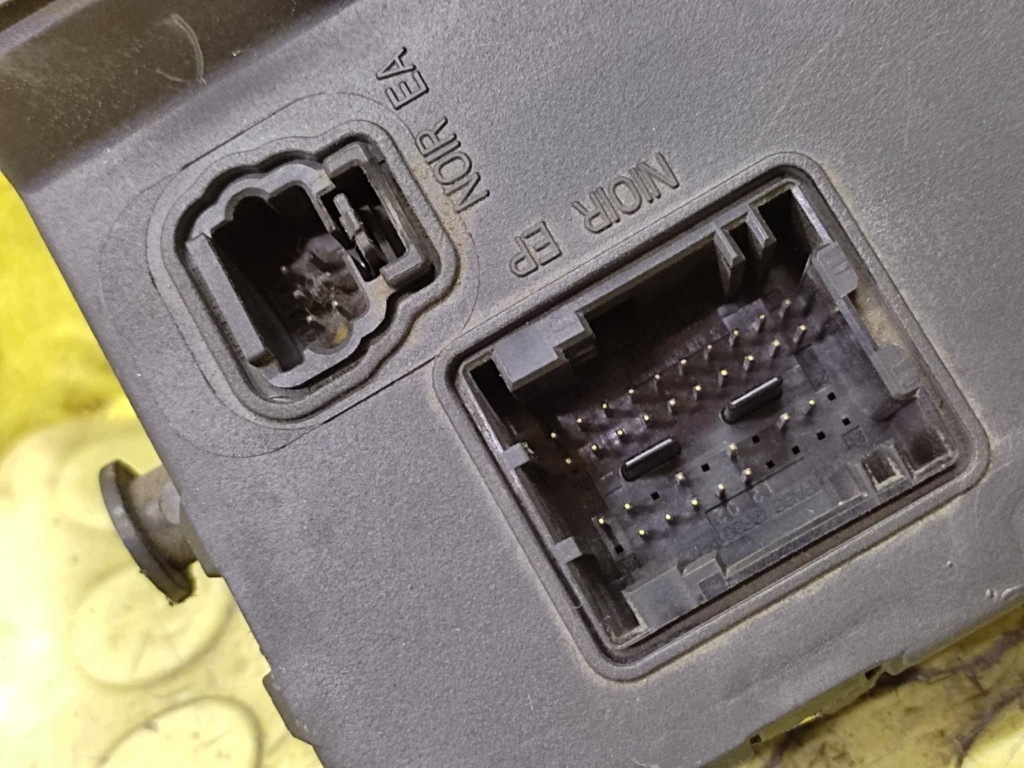 PEUGEOT 206 module compartment BSI 9652474880