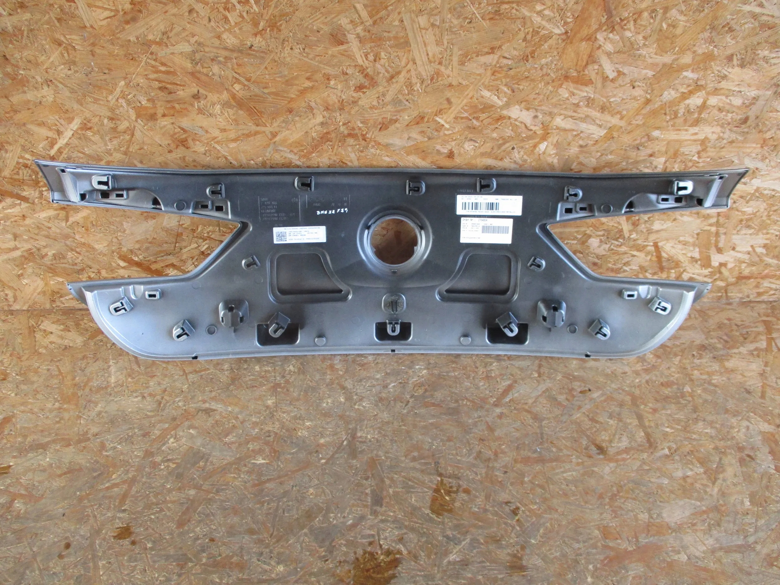 COUVERTURE DU CAPOT ARRIÈRE BMW X2 F39