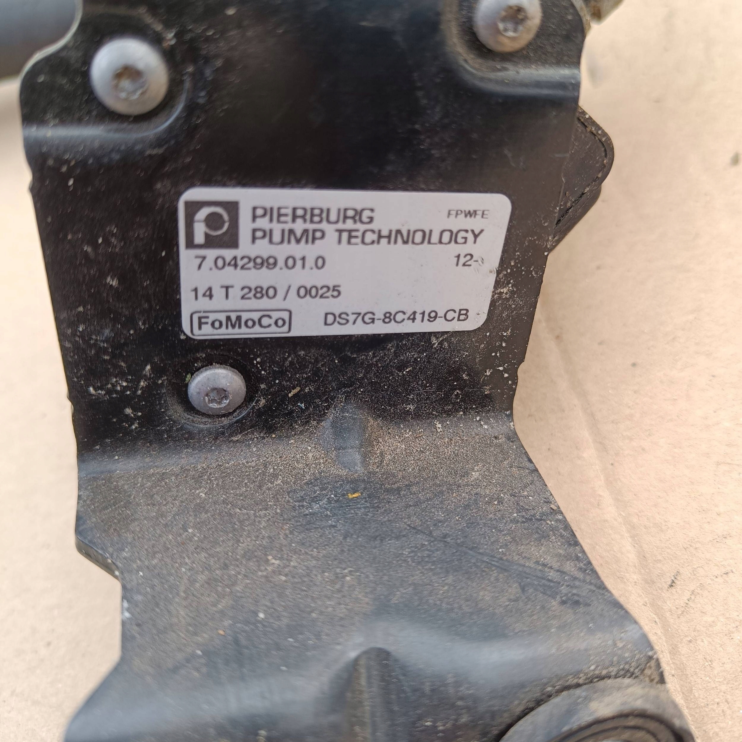 Ford Kuga MK2 2014 supplementary water pump hoses 704299010