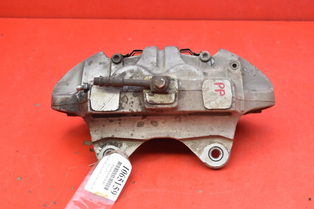 caliper brake right front 2288622-00-A TESLA MODEL Y 78.4 kWh 514 KM 20
