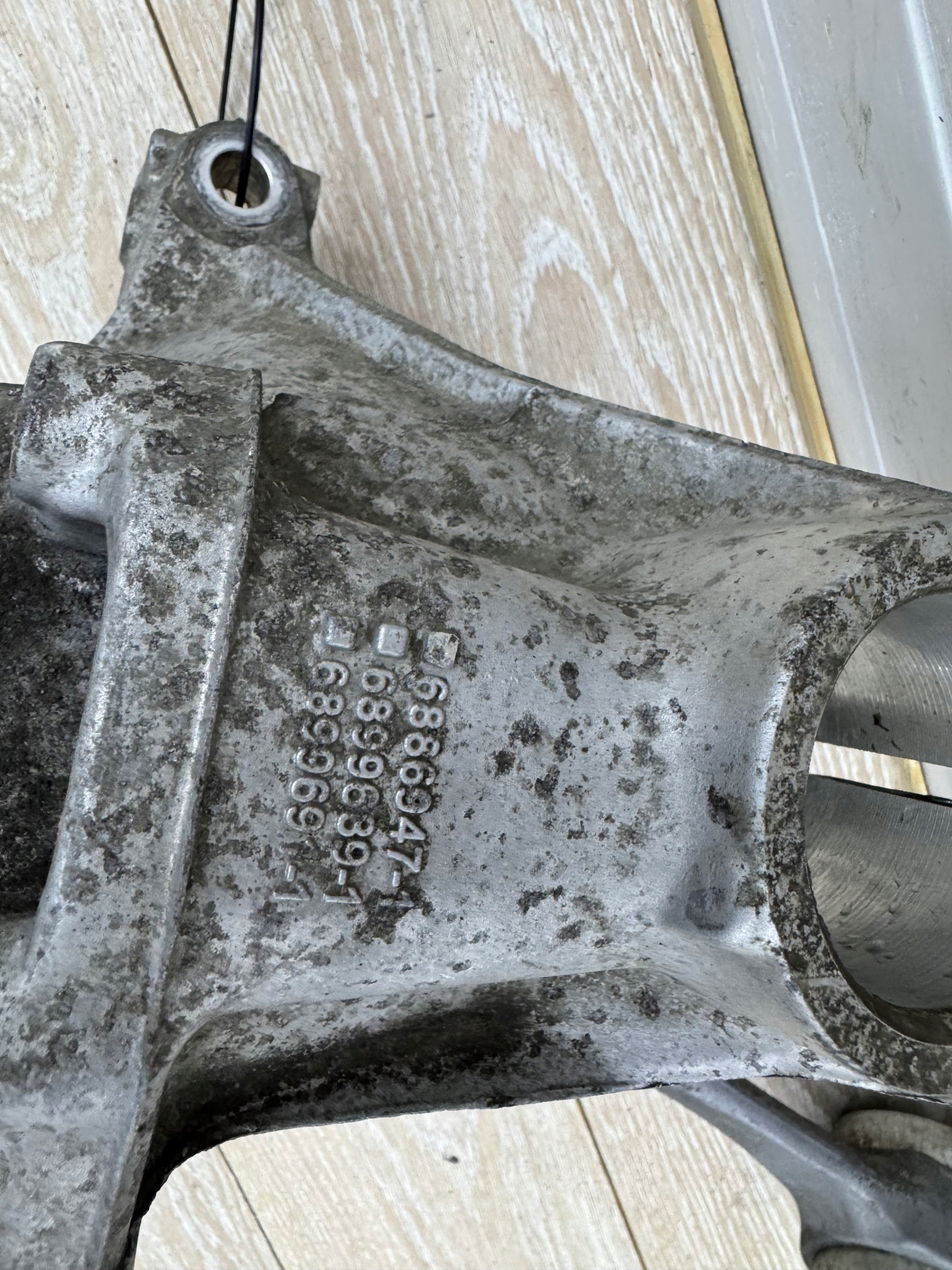 BMW IX3 X3 G08 swing left arm 6886947 8854993