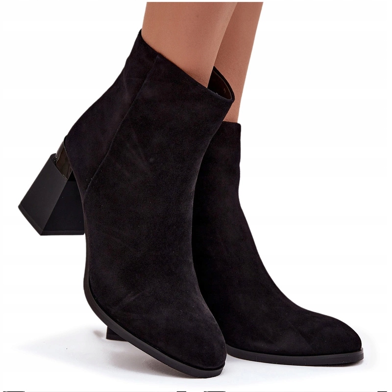 Dámské Kotníkové Boty Z Přírodního Semiše, Sloupek Elegantní D&a CR52-718 Černé 38