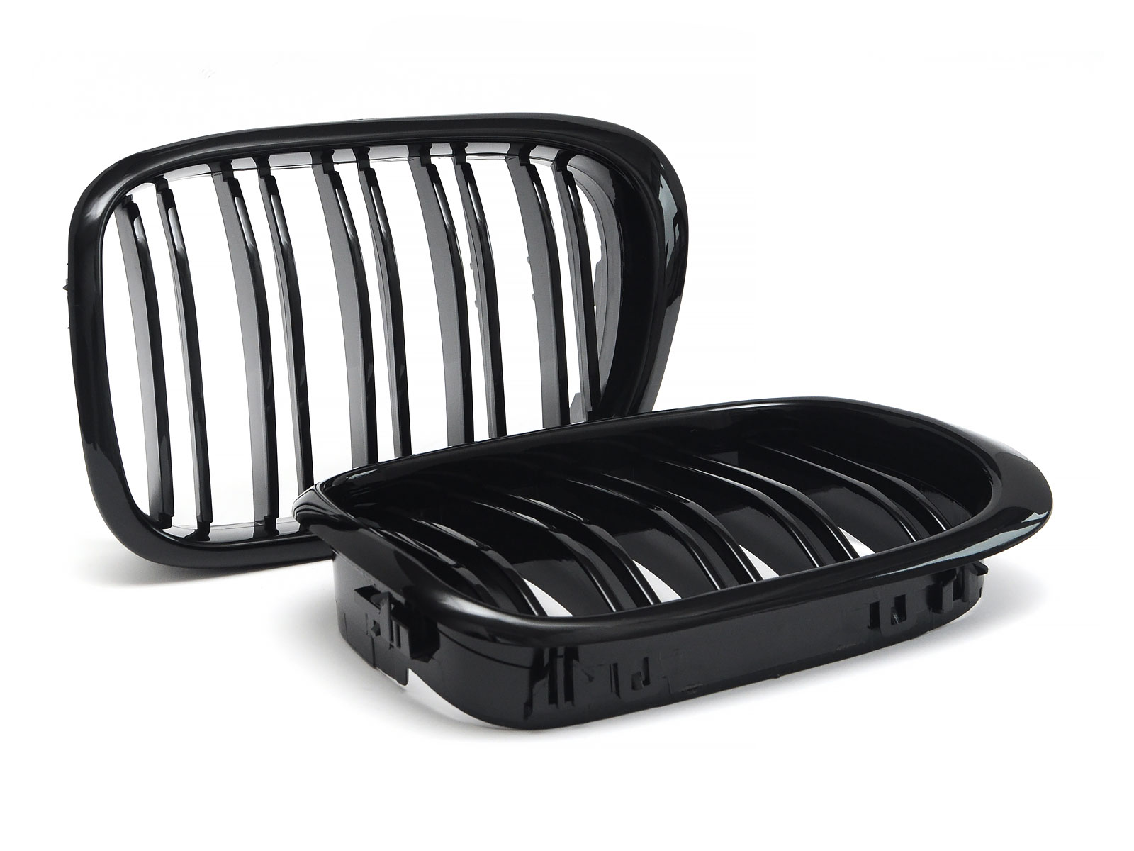 ATRAPA nerki grill BMW 5 E39 LIFT czarny połysk 2000-2004 Producent części Mertt