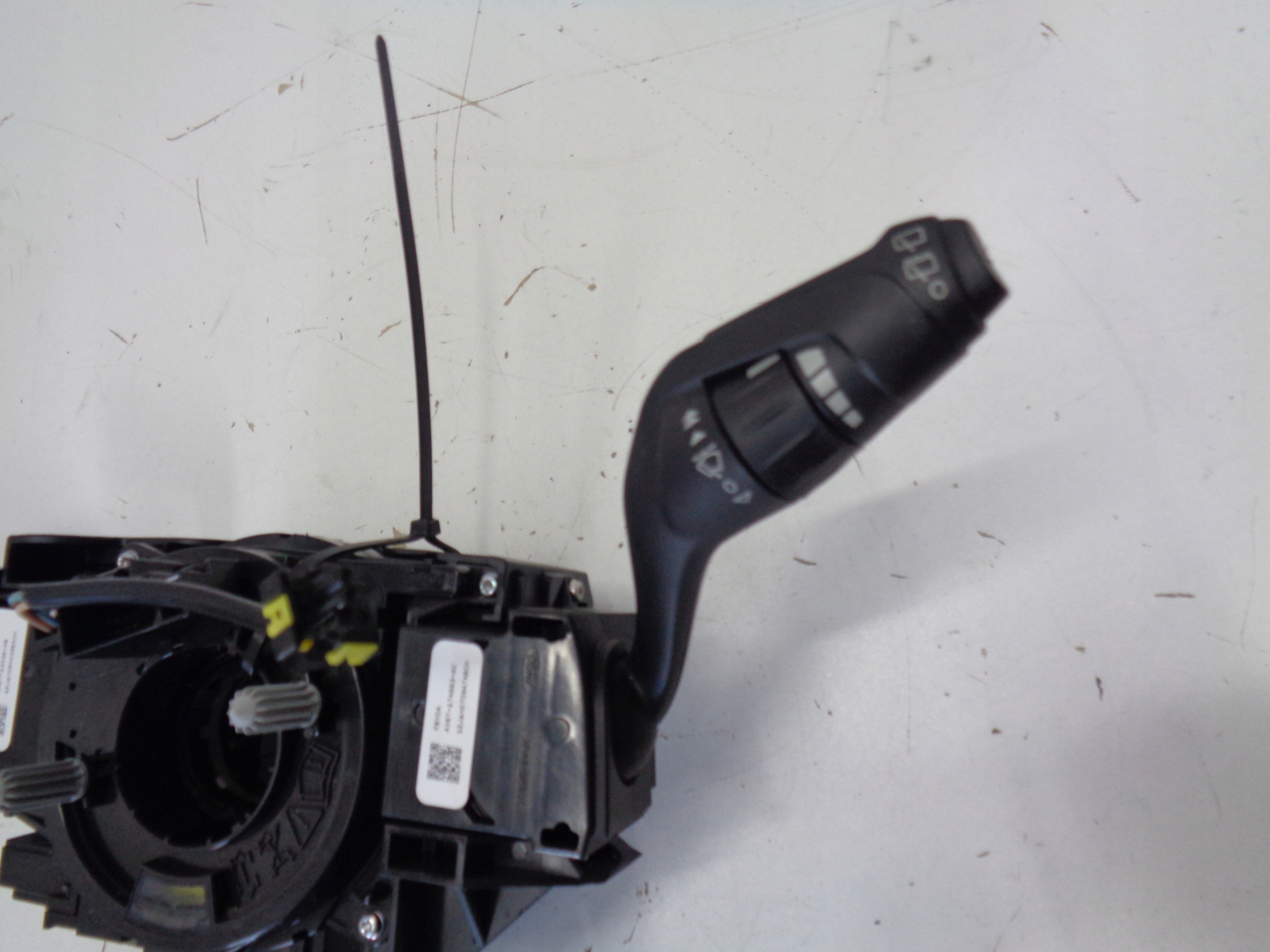 FORD FOCUS MK3 steering wheel levers and controls ring 10-18r