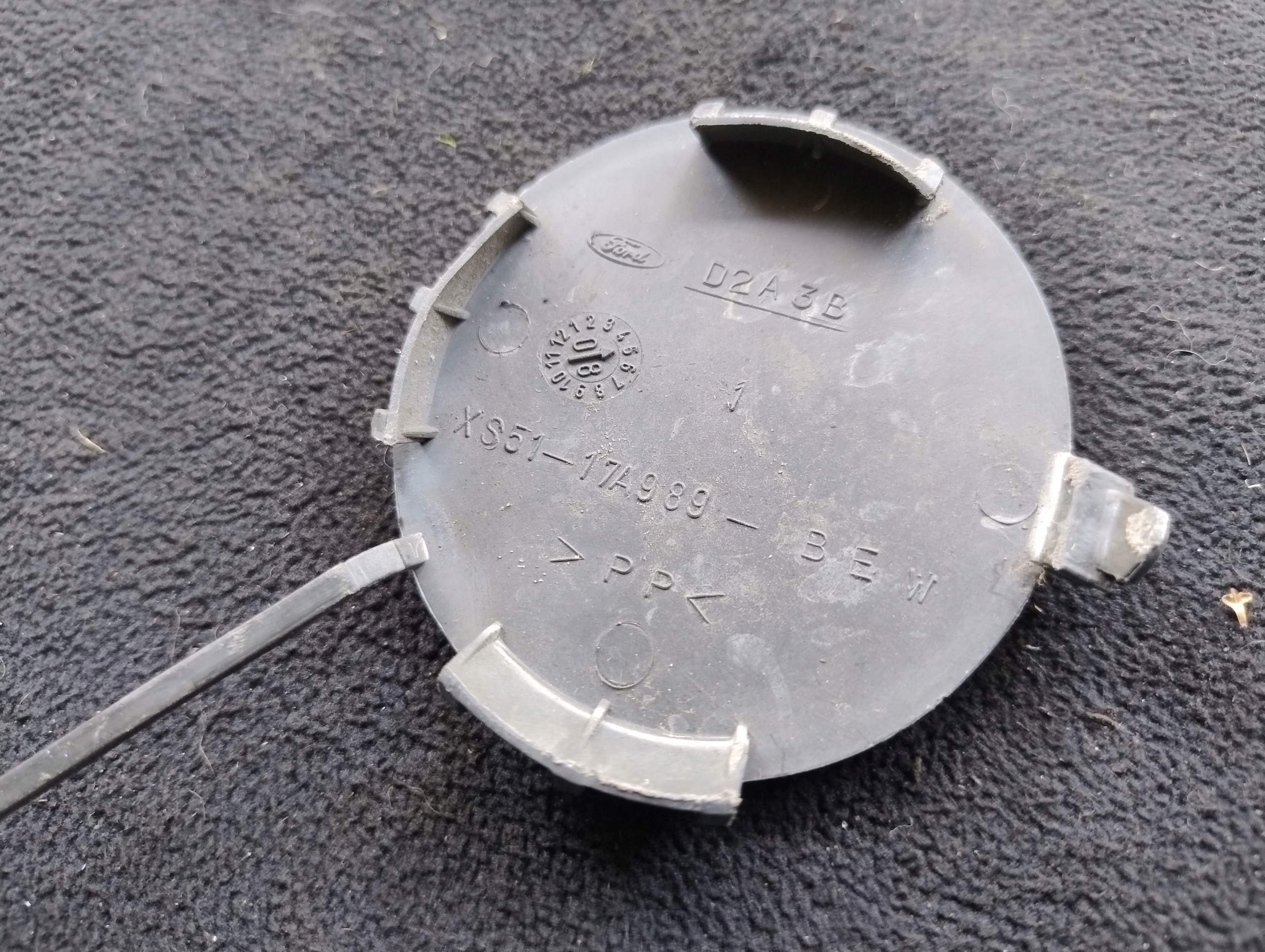 Abschleppöse der Stoßstange vorne FORD KA XS51-17A989-BEW