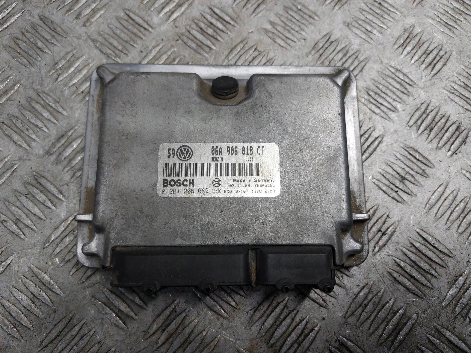 Montaggio STARTOWY VOLKSWAGEN BORA e 06A906018CT