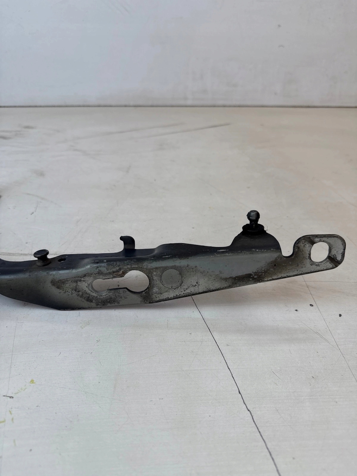 hinge bonnets front front left Volvo S60 II V60