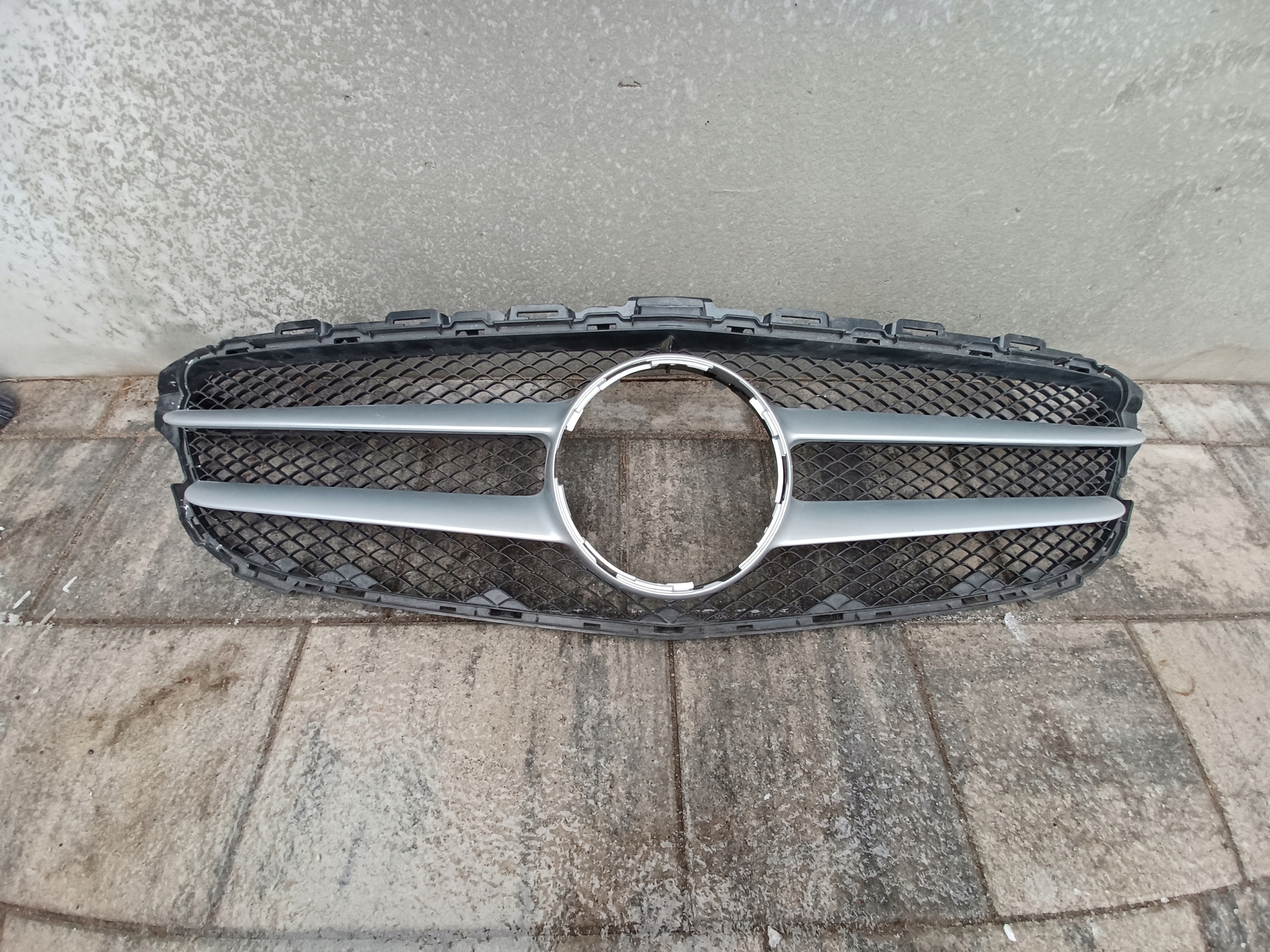 Mercedes-Benz C-Klasse W205 Kühlergrill FRONTGRILL Kühlergitter - Thumbnail 1