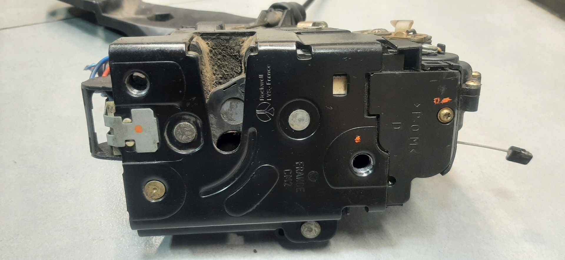 lock door right front FABIA and 1.4 3B1887016S