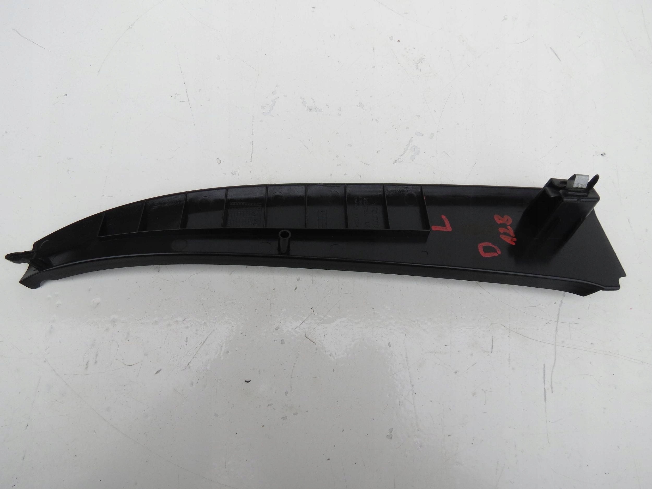 cover spoiler left VOLVO S90 2.0 V90 31377659