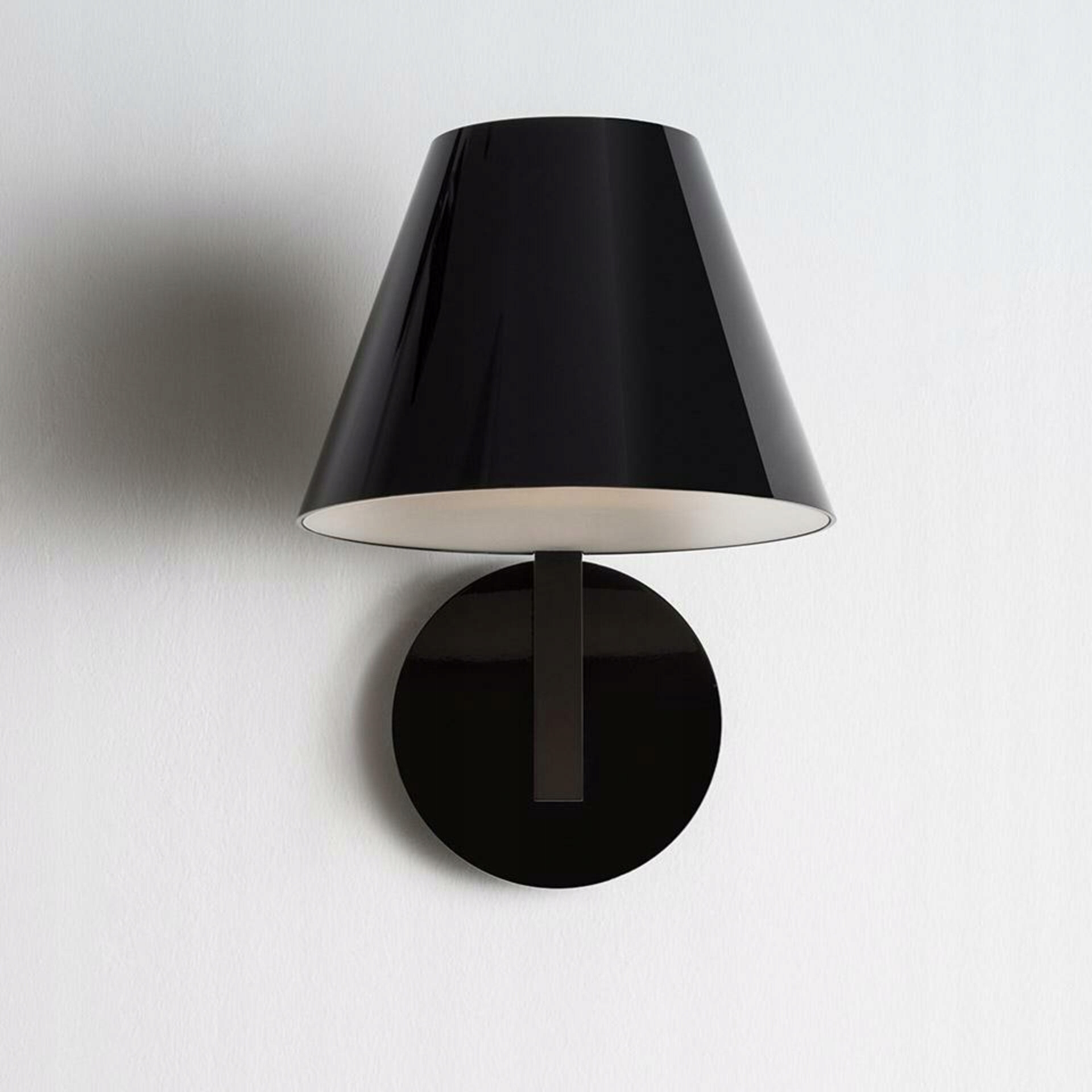 Artemide La Petite nástenné svietidlo čierne, E14, moderný design