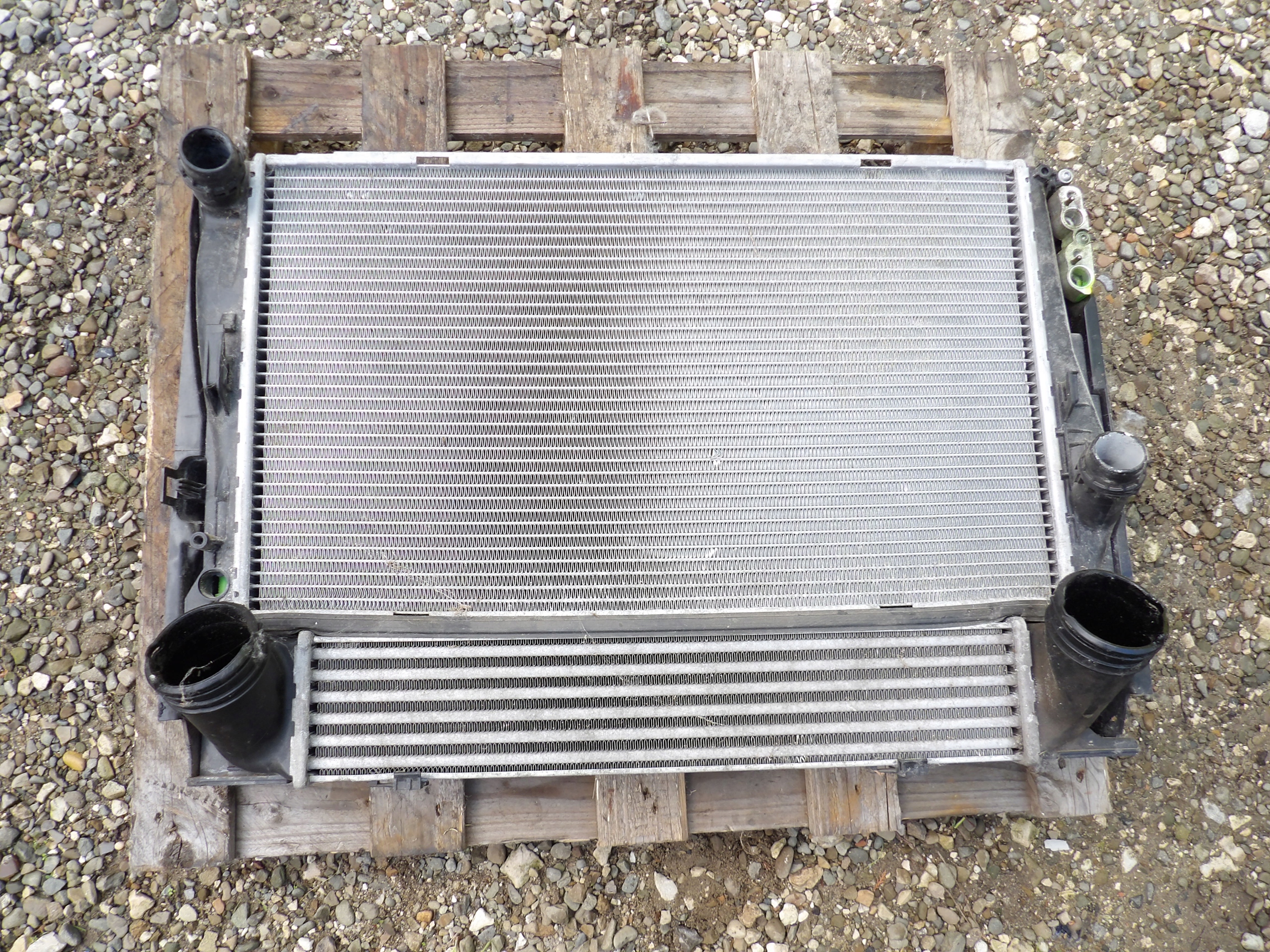 BMW E87 vízhütö a klímának INTERCOOLER
