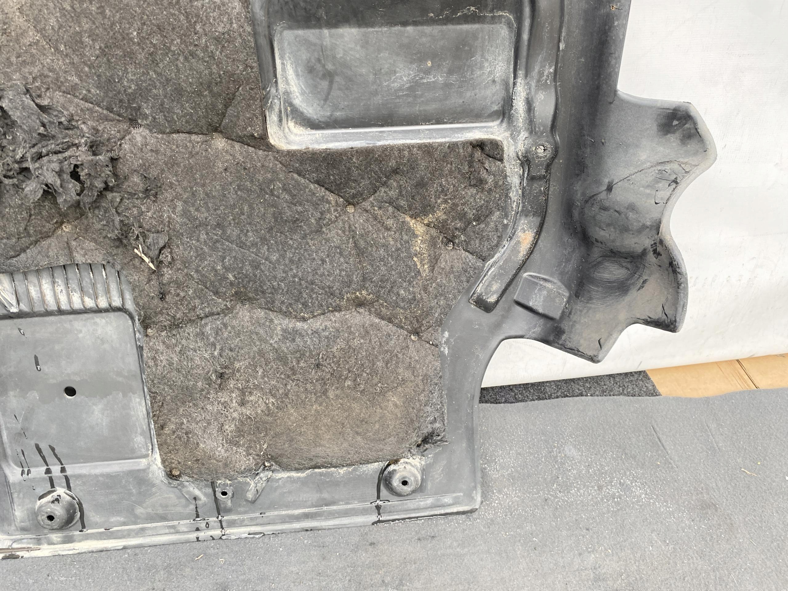 VW TRANSPORTER T5 T6 MULTIVAN 10- cover lower of the engine chassis originál