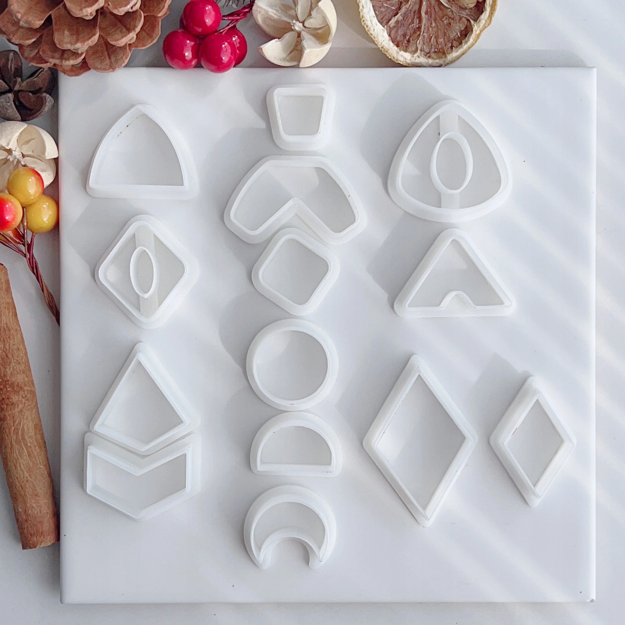 Mini Elemental Cutter Gumdrop Rounded Triangle Moon Rhombus Donut Shape Pol Ucho lewe