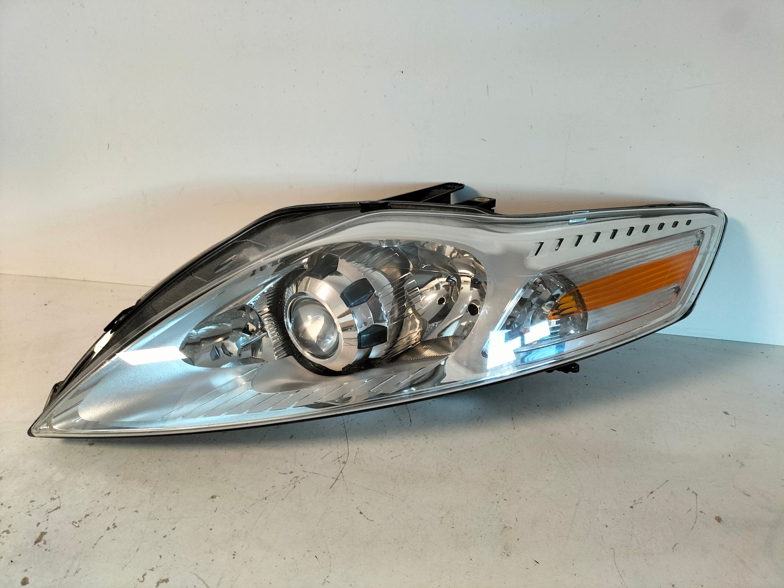light front reflektor left FORD MONDEO MK4 07- XENON