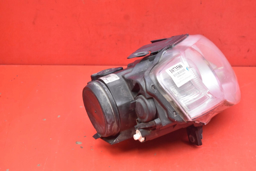 REFLEKTOR right light front lens EU 3C0941006S VW PASSAT B6 05-10