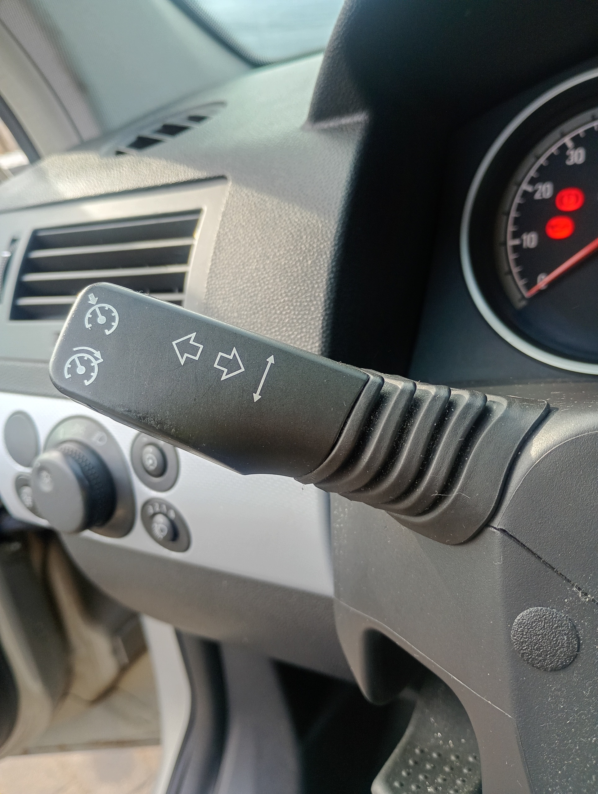 Interrupteur commande phares feux zespolony Volant Opel Astra H 04-10 1.6 16V