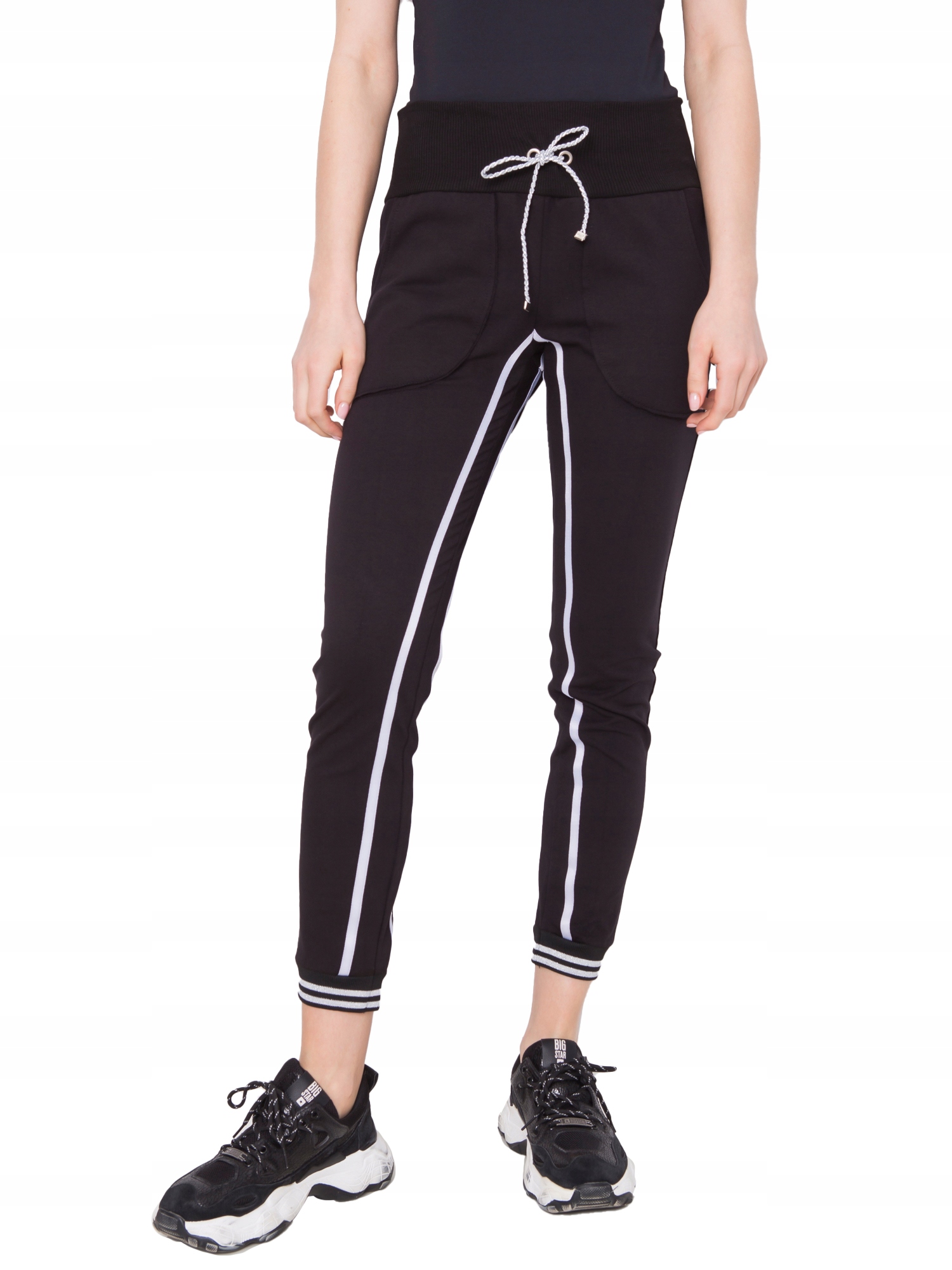 

Bawełniane Czarne Spodnie Dresowe damskie - M