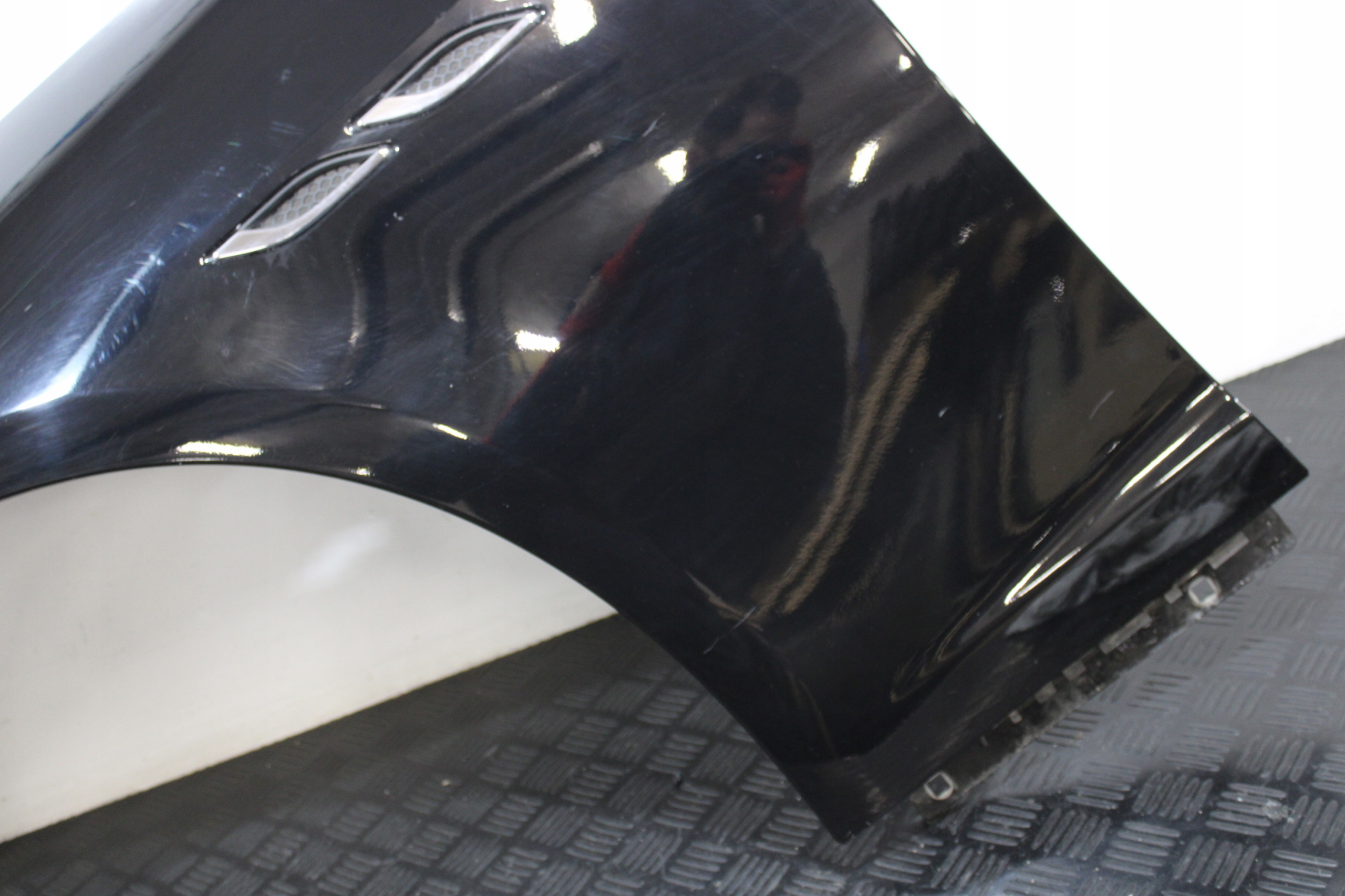 fender left front front MASERATI GHIBLI M157