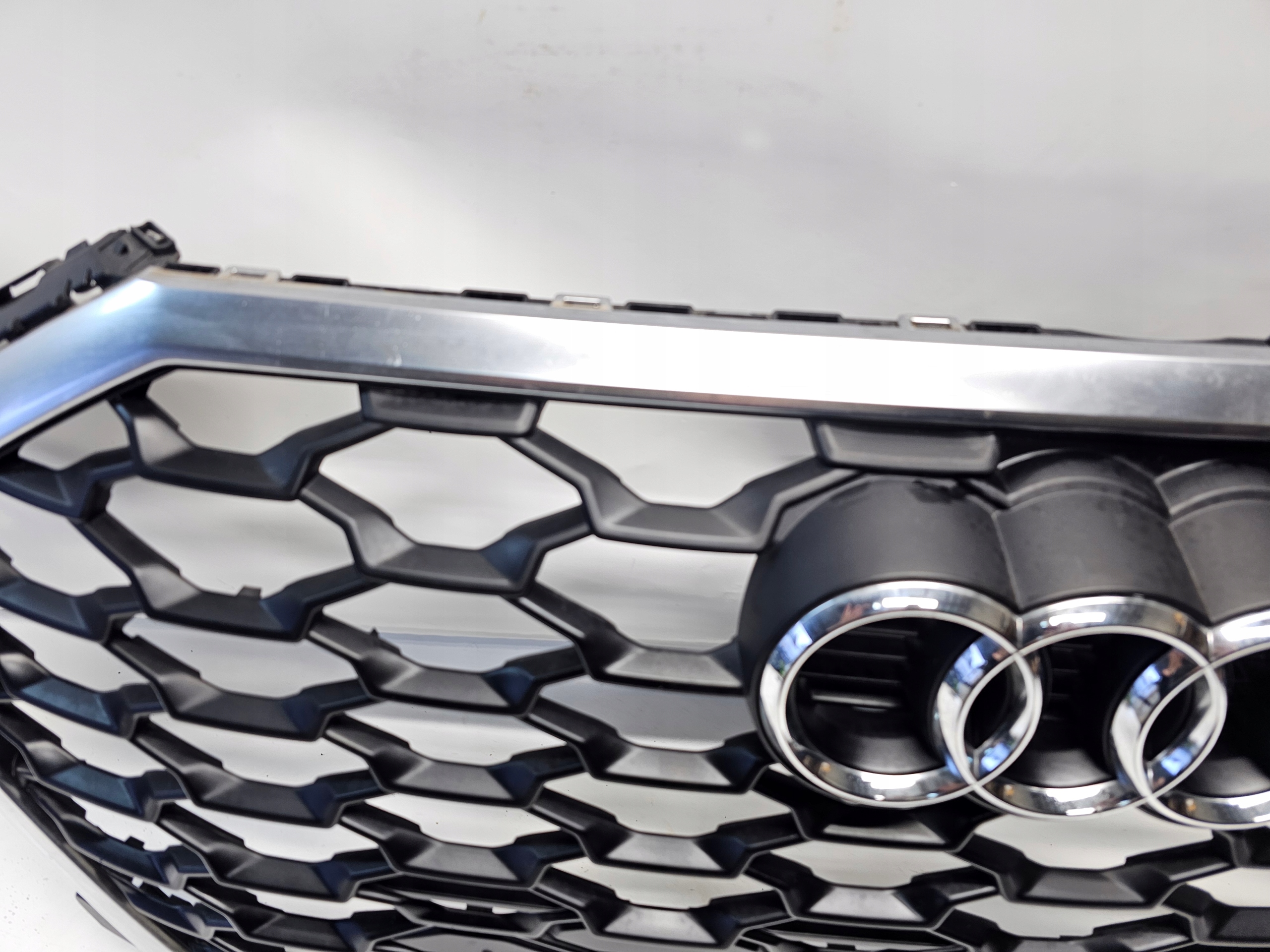 Audi Q3 Kühlergrill FRONTGRILL Kühlergitter 83F853651CG - Thumbnail 6