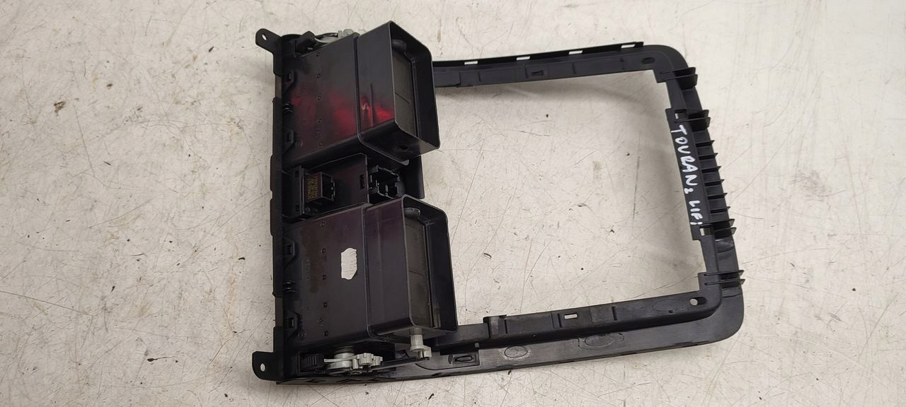grid air conditioning devices consoles VW Touran 2,0 TDI DSG