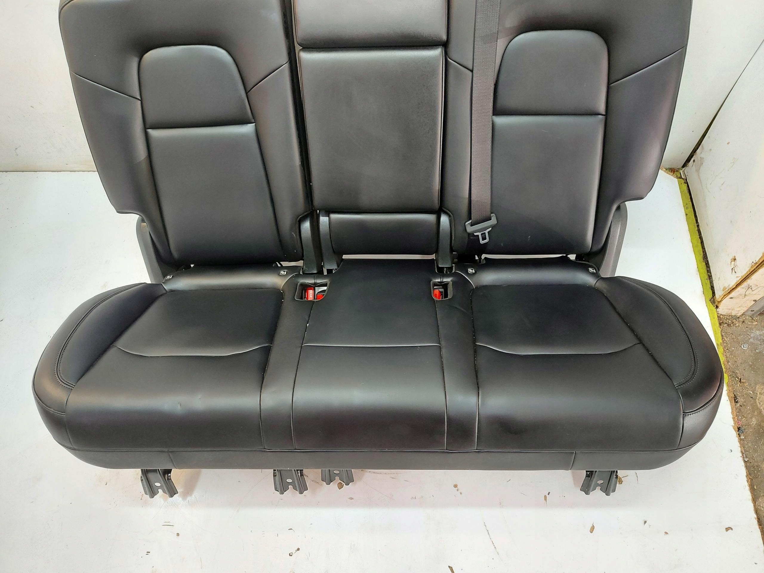 TESLA MODEL Y 2024r Sitz heck Sitze hinten KOMPLET