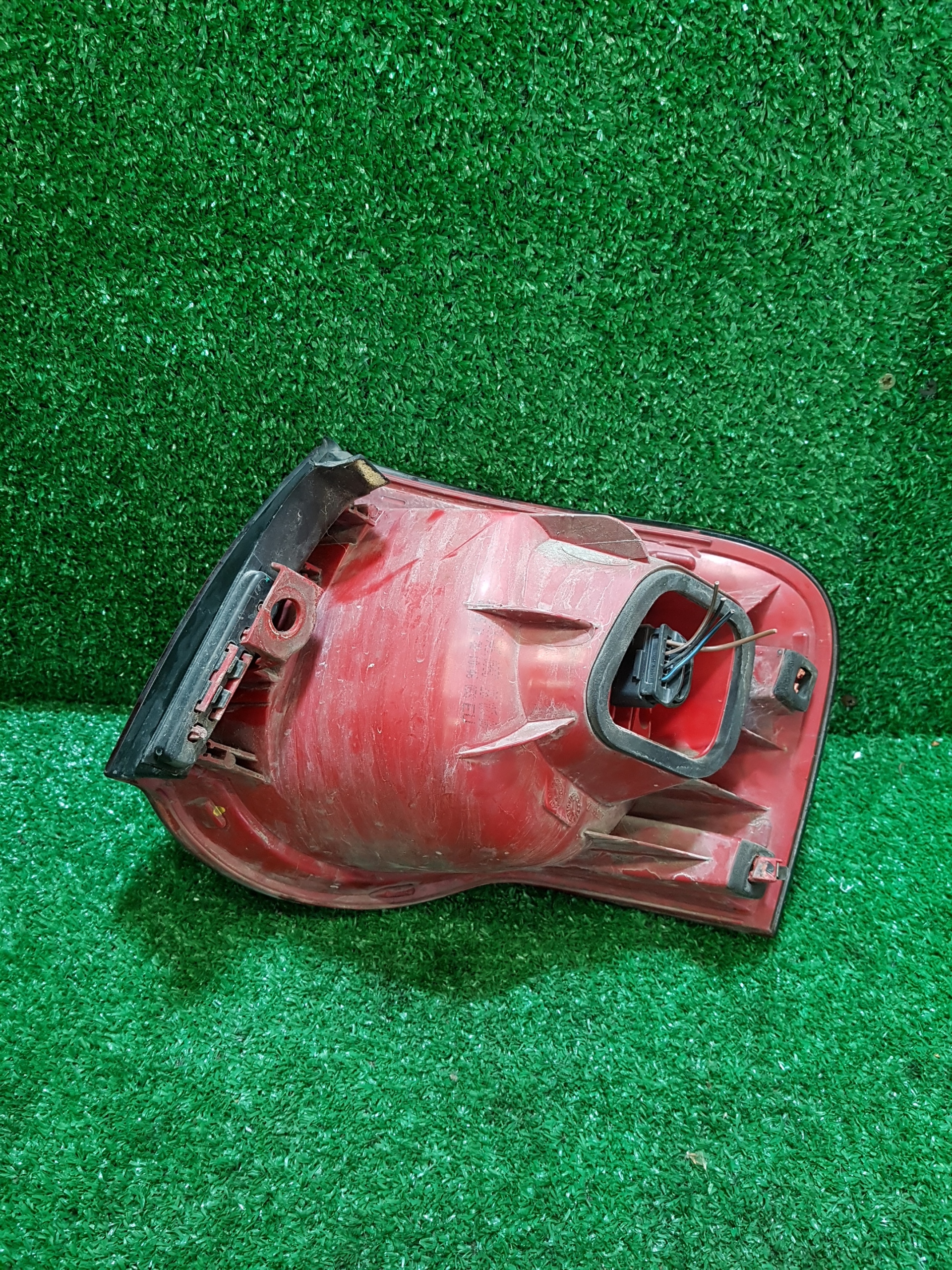 light left rear VOLKSWAGEN PASSAT B6