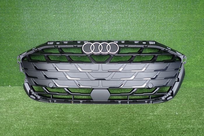 AUDI A3 E-TRON S-LINE 24- maska