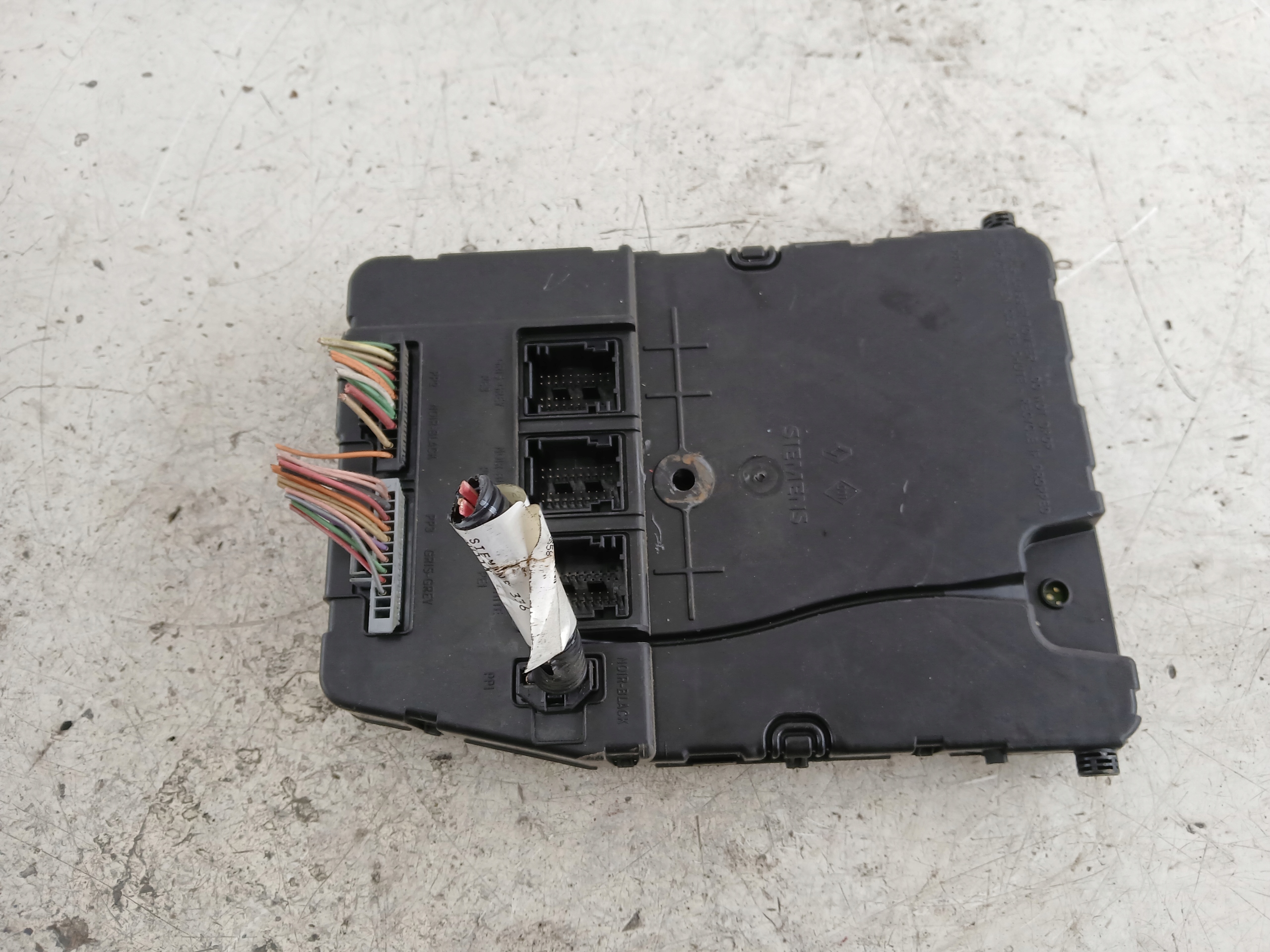 RENAULT SCENIC II Module fusibles Module UCH 8200780021