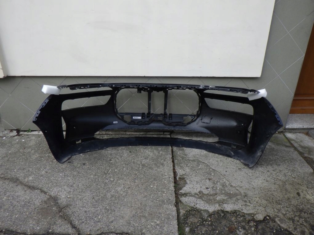 BMW 7 I7 G70 2022- front bumper