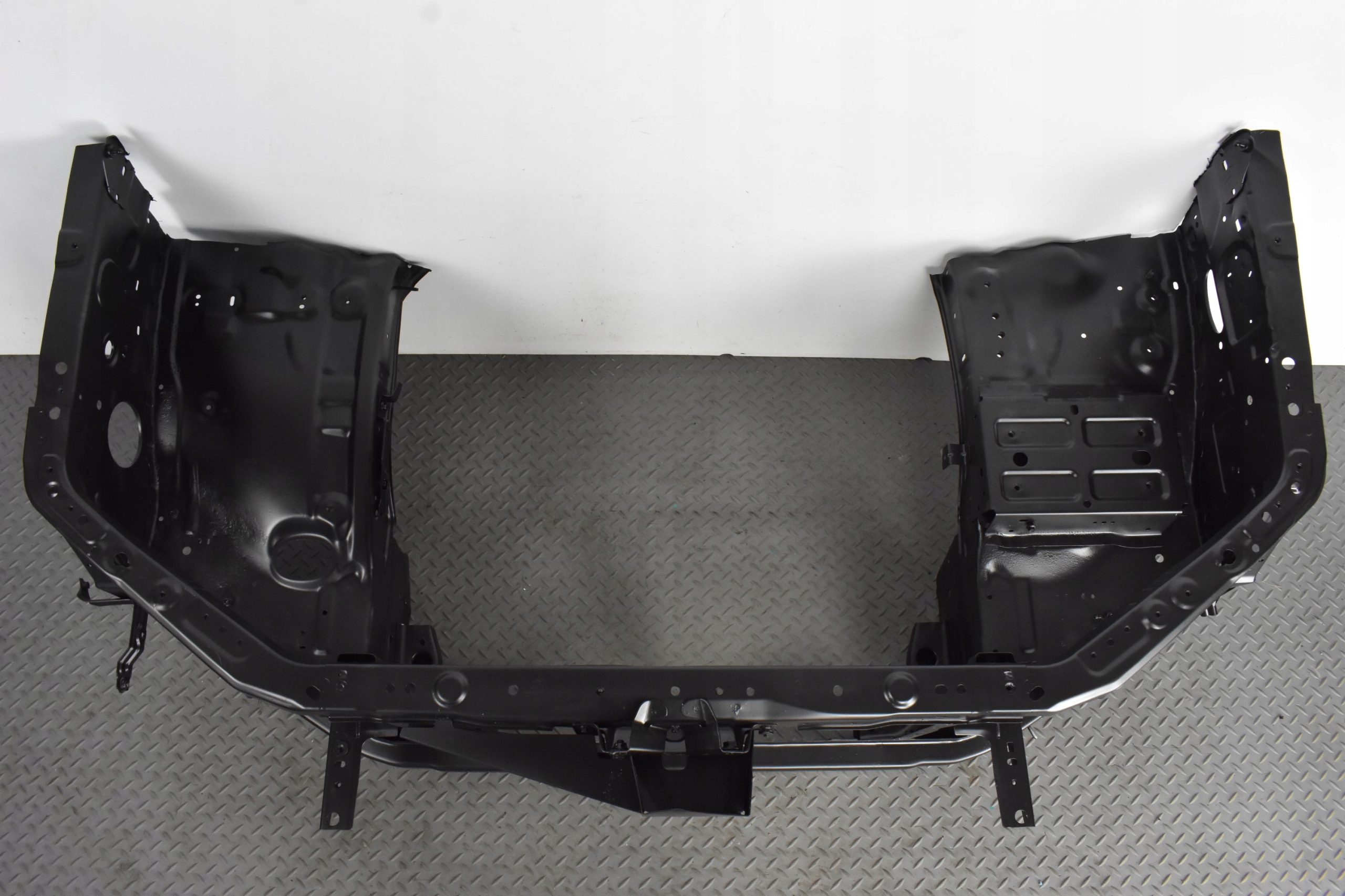 PAS PRZEDNI OKULAR FARTUCH PODŁUŻNICA LEWA PRAWA FORD RANGER IV 2021 Producent części Ford OE