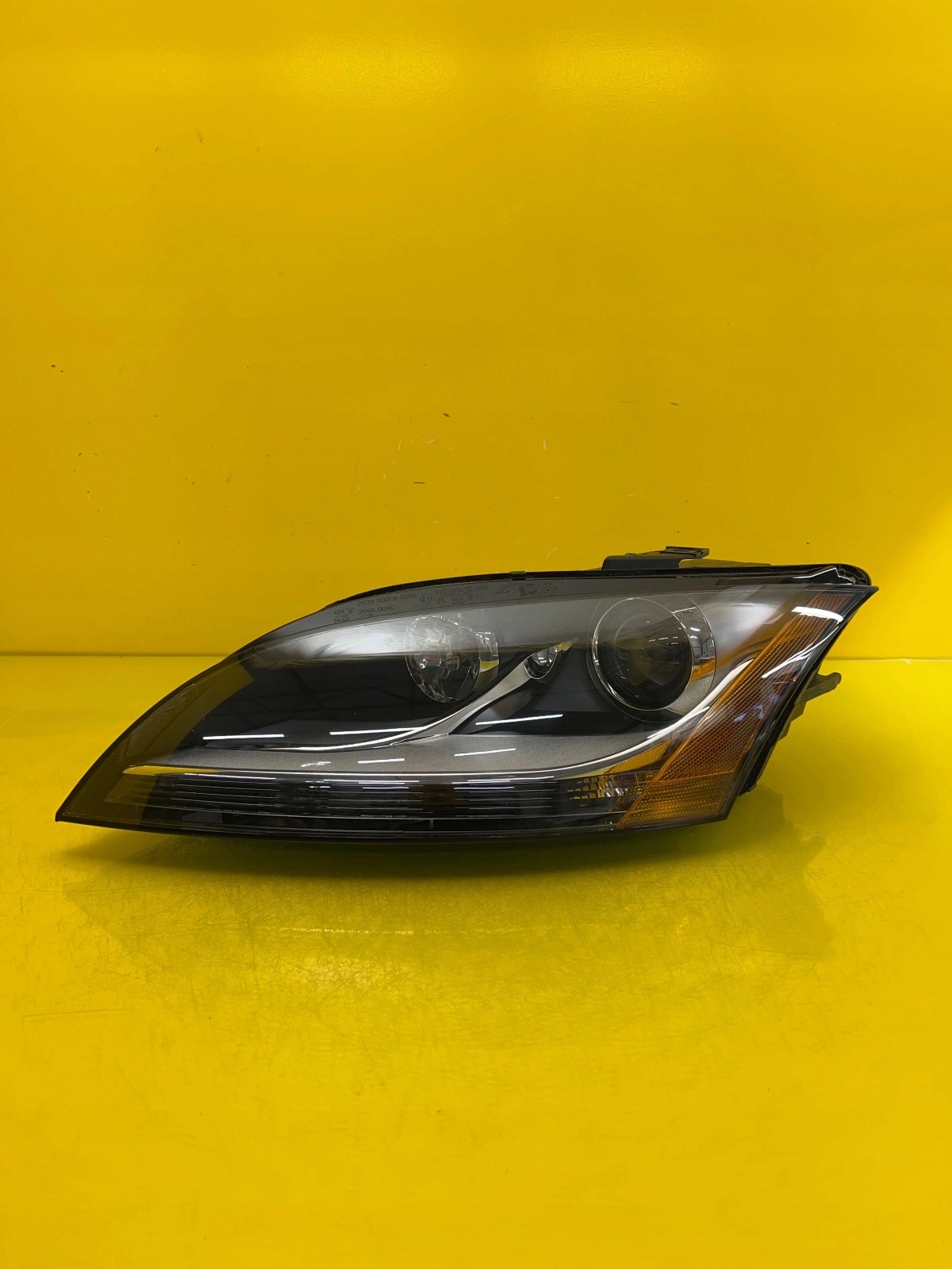 light left front Audi TT 8J0 06-14 Xenon USA 8J0941029L