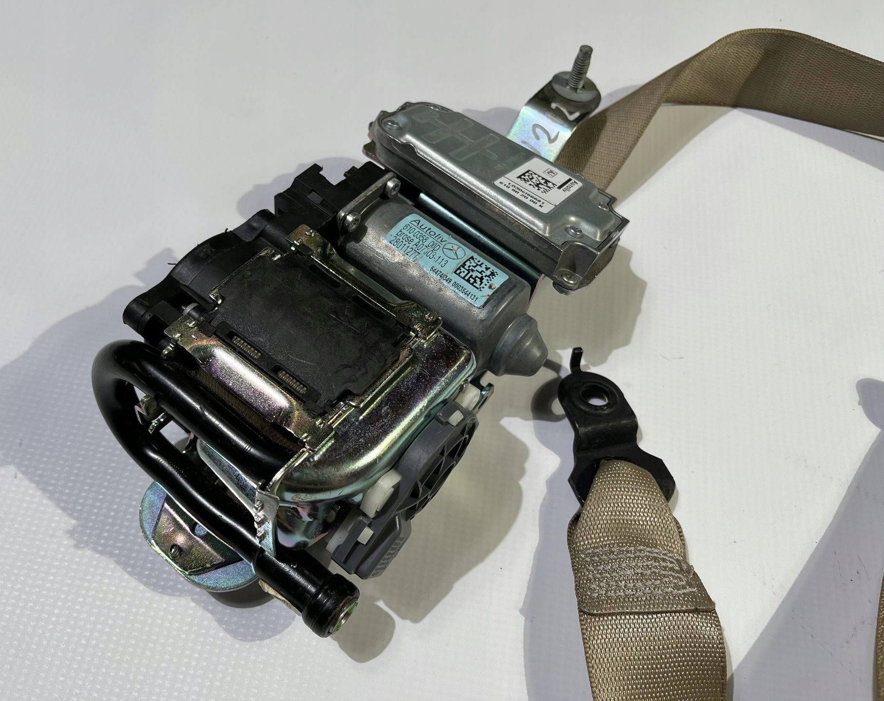 tension belt safety left driver´s without Mercedes-Benz E W212