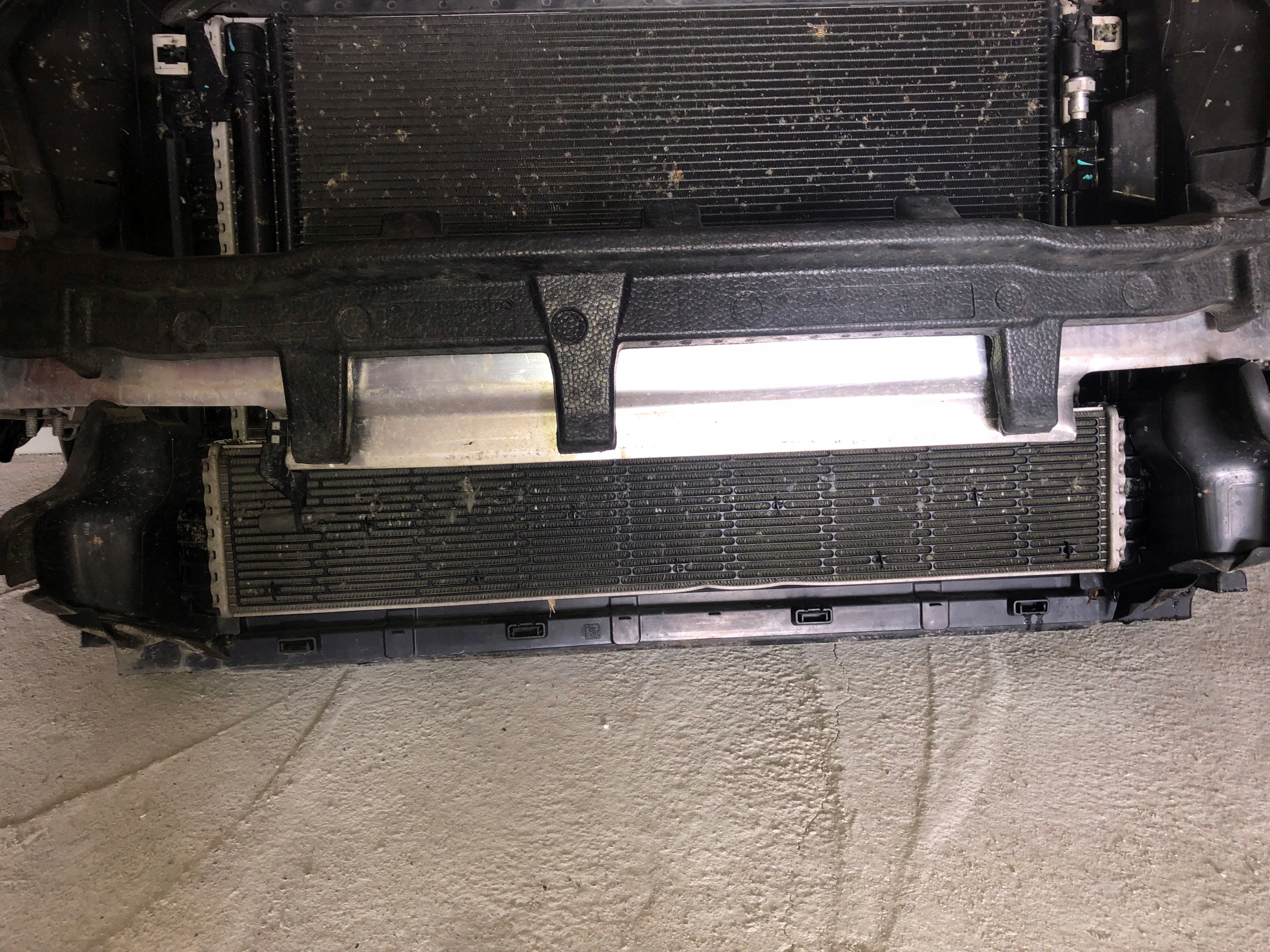 AUDI Q5 80A PAS PRZEDNI 2.0 TDi 3.5 TDi KOMPLETNY Typ samochodu Samochody osobowe