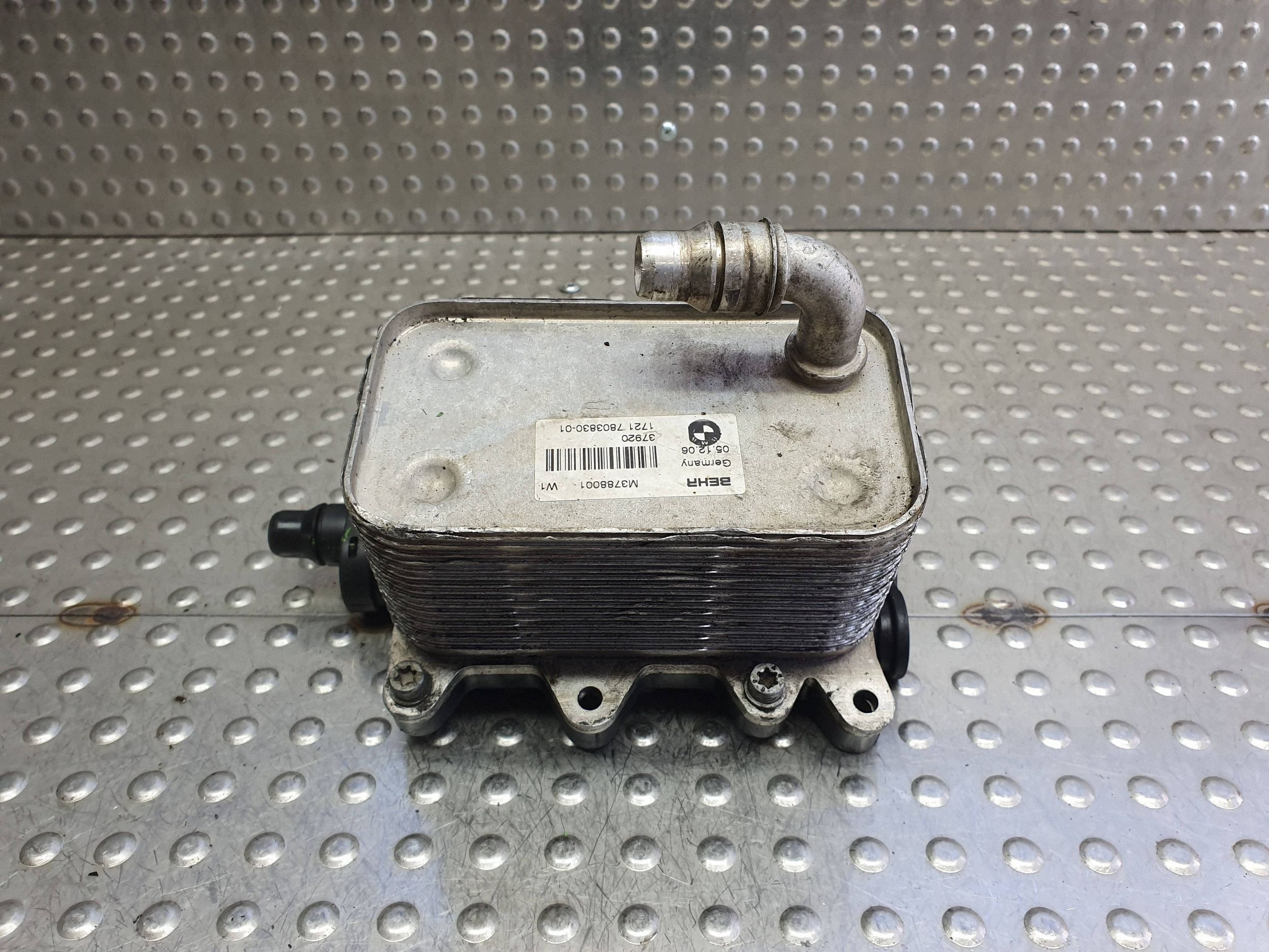 motor ölkühler getriebe getriebe 7803830 BMW E60 E61 E63 E65 X3 E83 2.0D N47