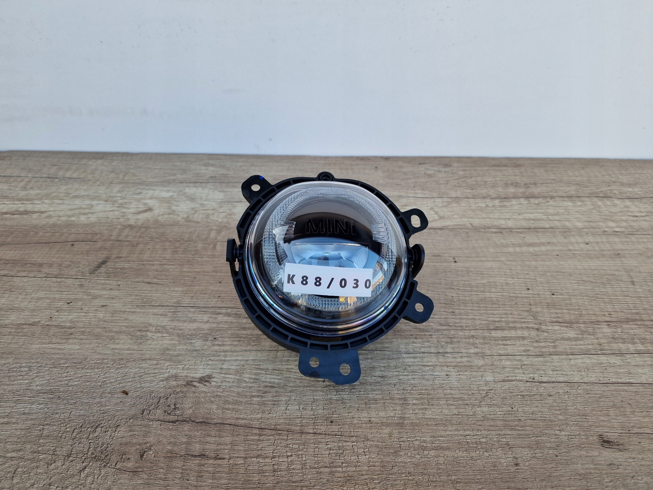 63177497768 - MINI F55 F56 FL LIFT правый галогенный светодиодный кольцевой DRL