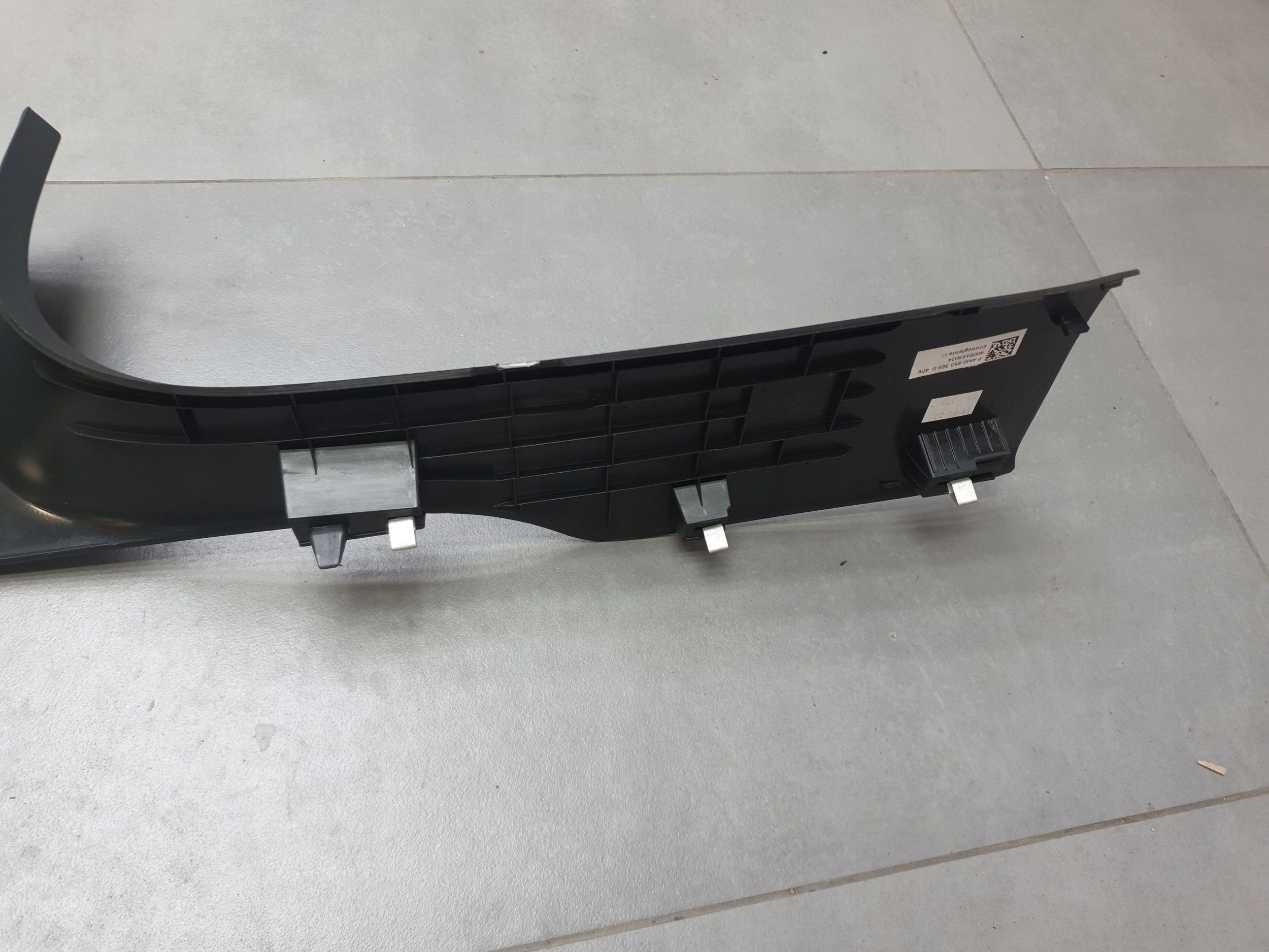 Audi Q8 osona MINIGONNE interno sinistra 4M0853369D