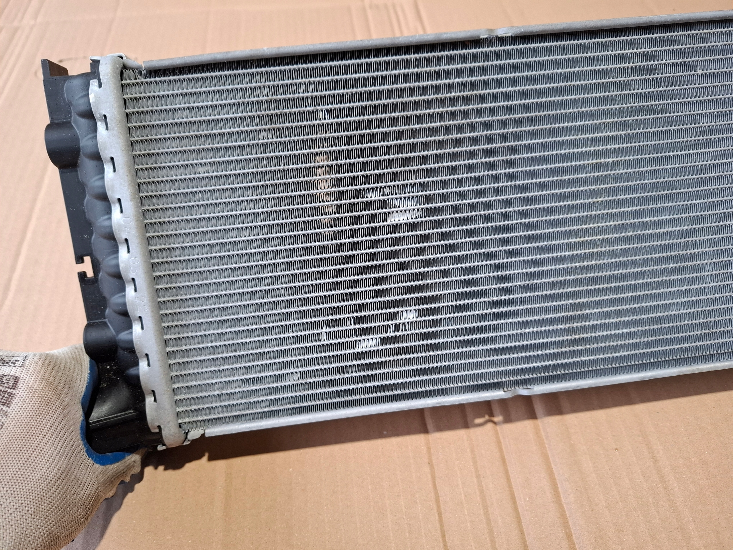 water cooler Porsche 911 GT3 992 22r 9GT121253b