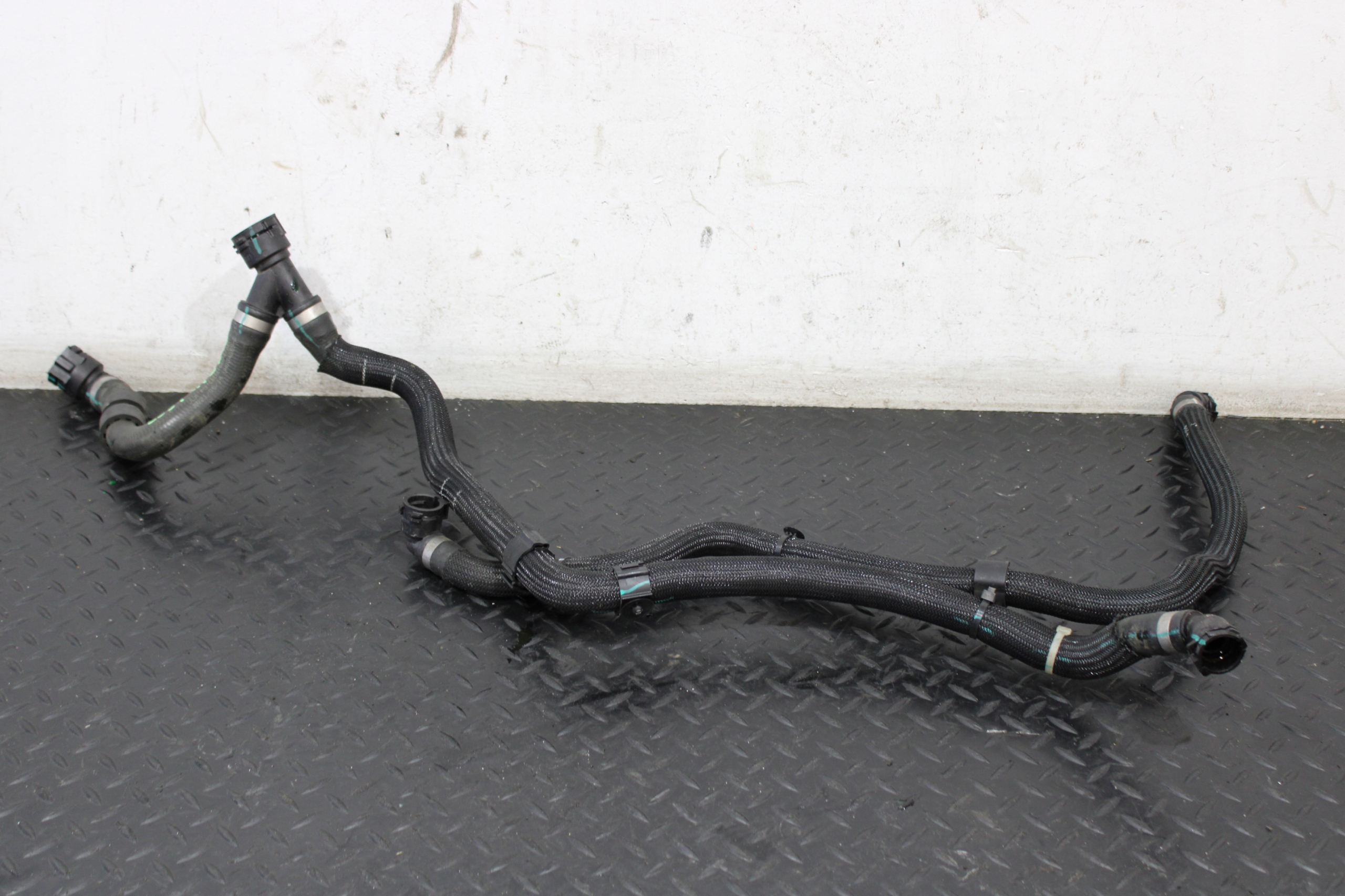 crijevo prijenos cijev vode LAND ROVER EVOQUE II 2 L551 L8D2-8274-AC
