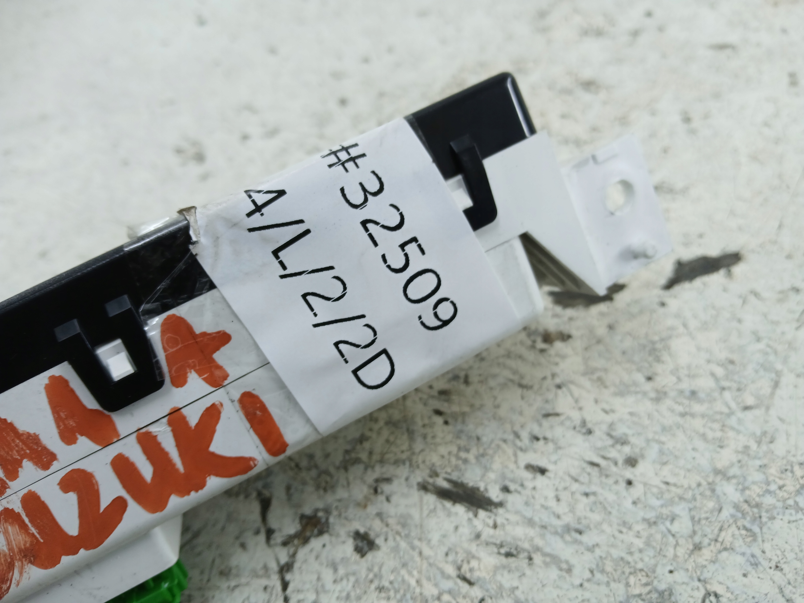 SUZUKI LIANA and clock display 34600-59J3