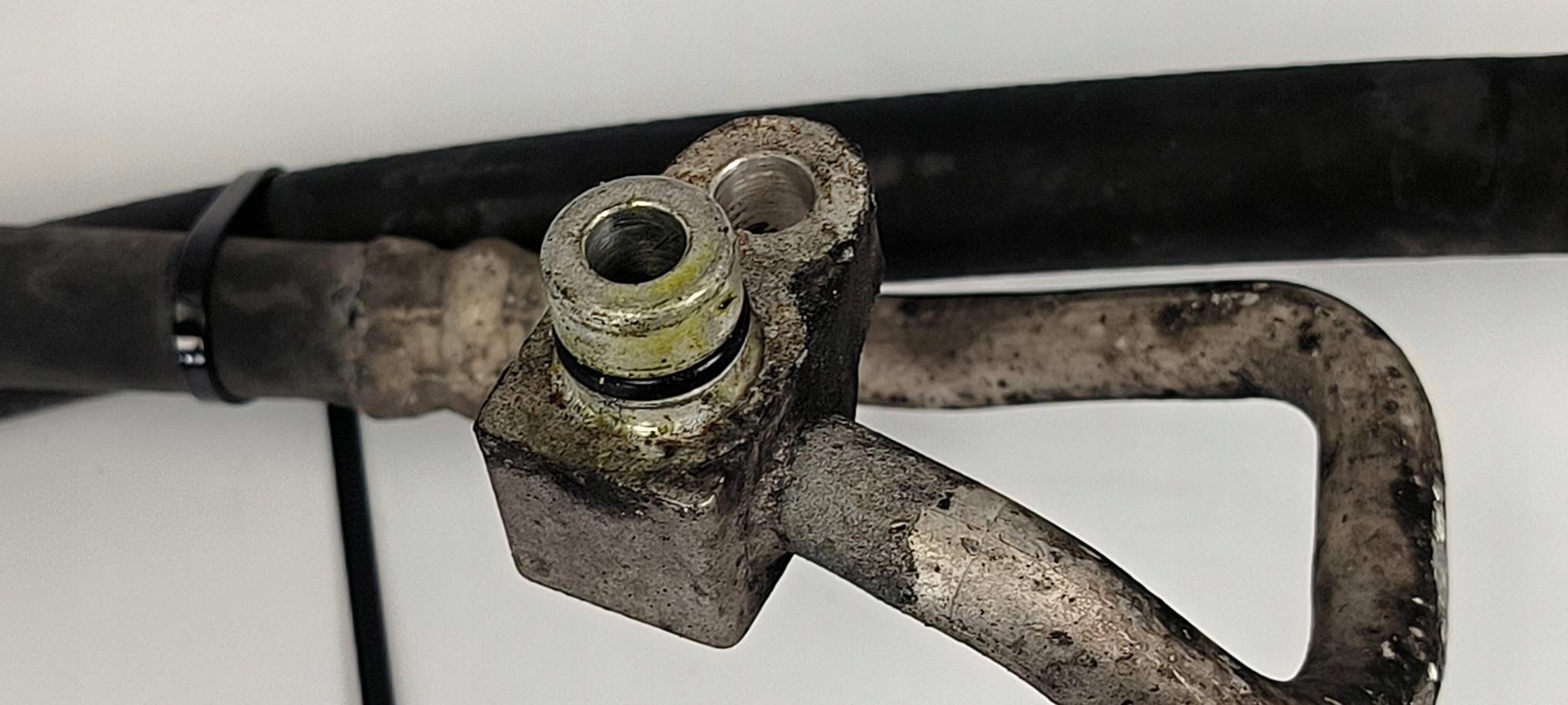 vedení klimatizaci NISSAN ALMERA