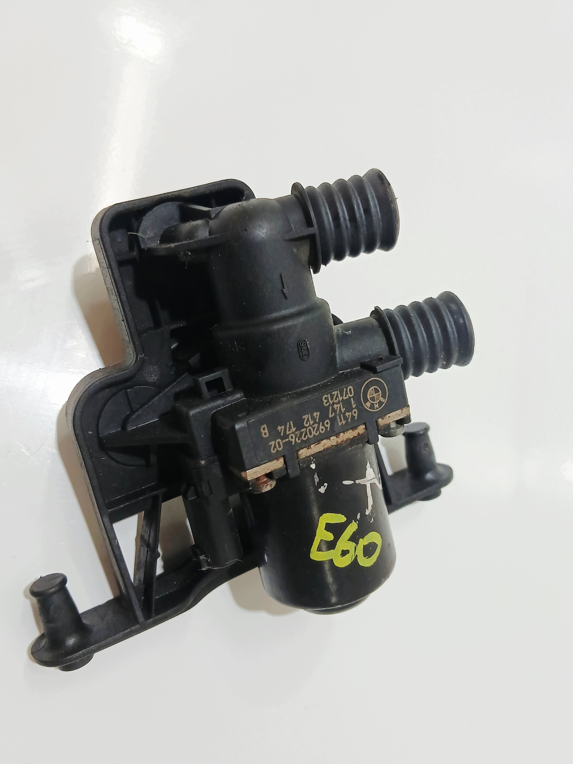 elektroventil pumpa vode BMW E60 E61 6920226 (0000644)